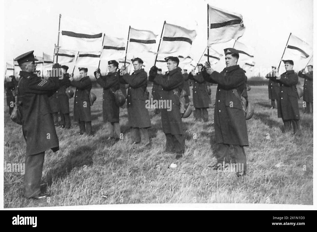 Schützen des Corps of Signals in Colchester absolvieren einen speziellen Kurs in Flaggensignalisierungstechniken. Stockfoto