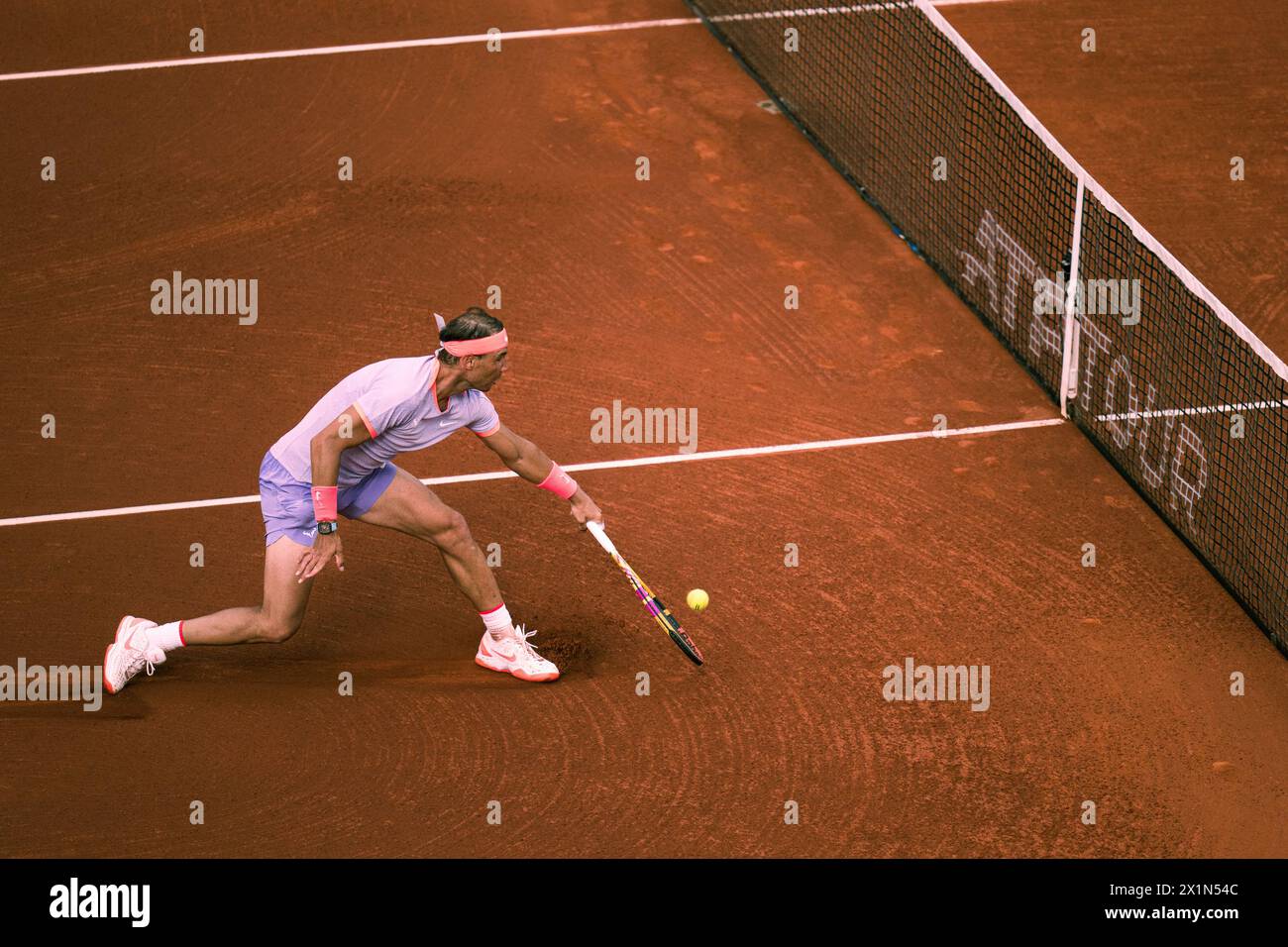 Barcelona, Spanien, 17. April 2024. Sabadell Open Banc – Conde de de Godo Trophy 71 – Alex de Minaur (aus) gegen Rafael Nadal (ESP). Quelle: JG/Alamy Live News Stockfoto