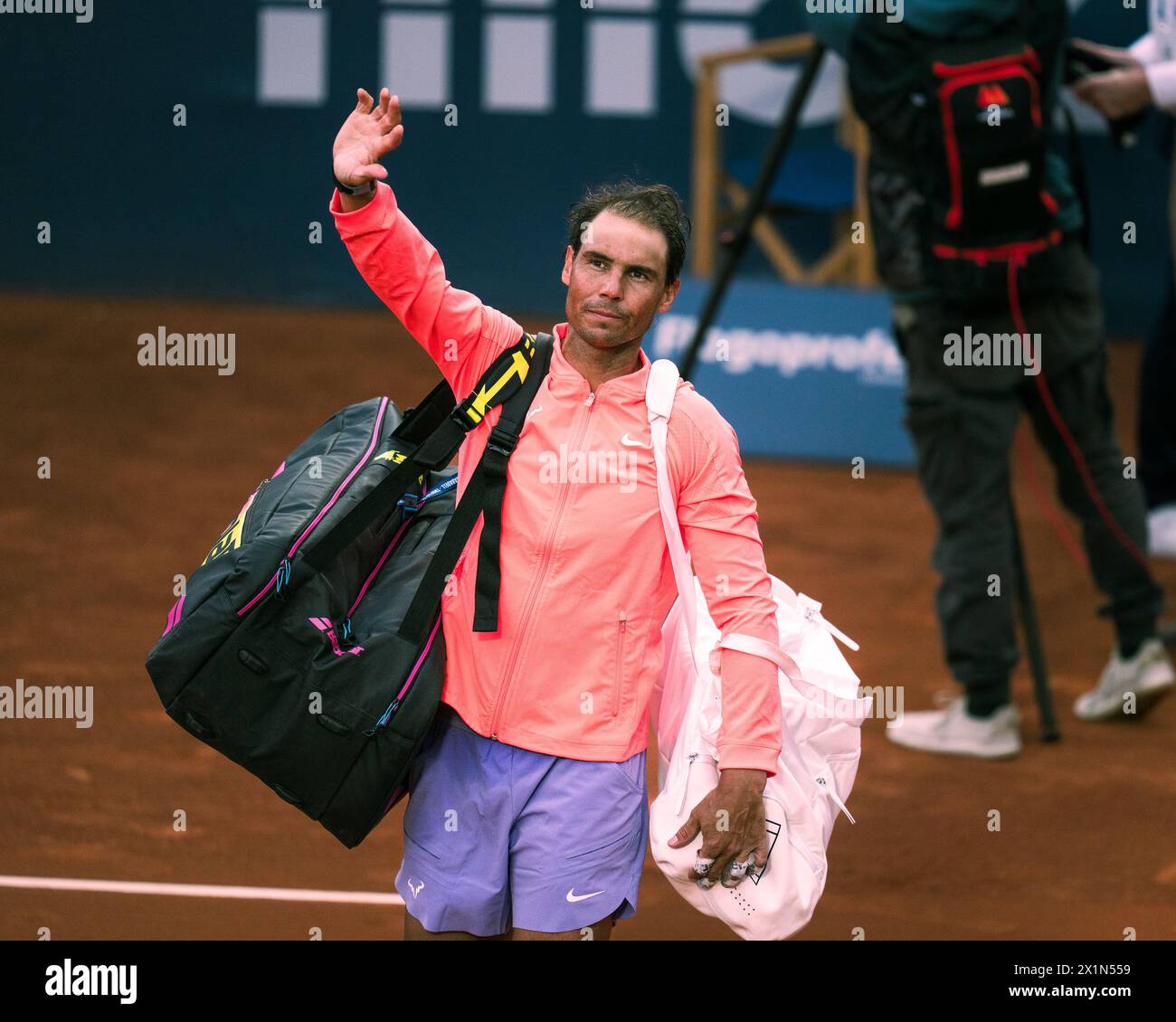 Barcelona, Spanien, 17. April 2024. Sabadell Open Banc – Conde de de Godo Trophy 71 – Alex de Minaur (aus) gegen Rafael Nadal (ESP). Quelle: JG/Alamy Live News Stockfoto
