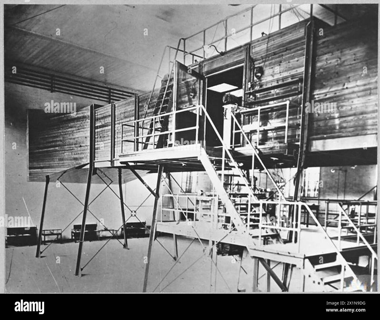Der Duplex-Windtunnel wird von der RAF genutzt, um Flugzeugmodelle unter kontrollierten aerodynamischen Bedingungen zu testen. Stockfoto