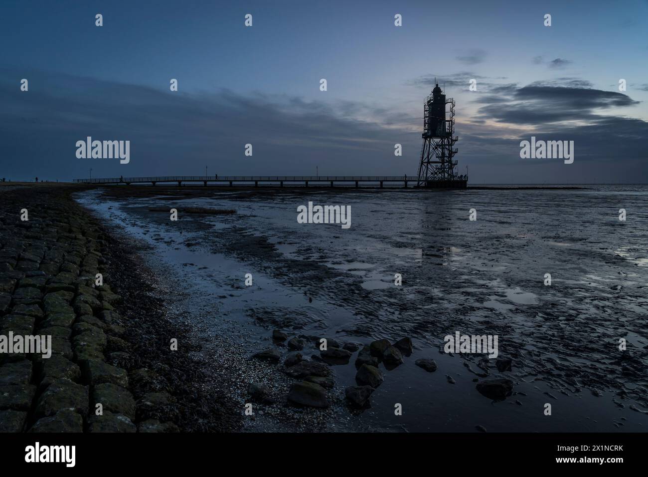 Sonnenuntergang auf dem historischen Leuchtturm von Oberever. Stockfoto