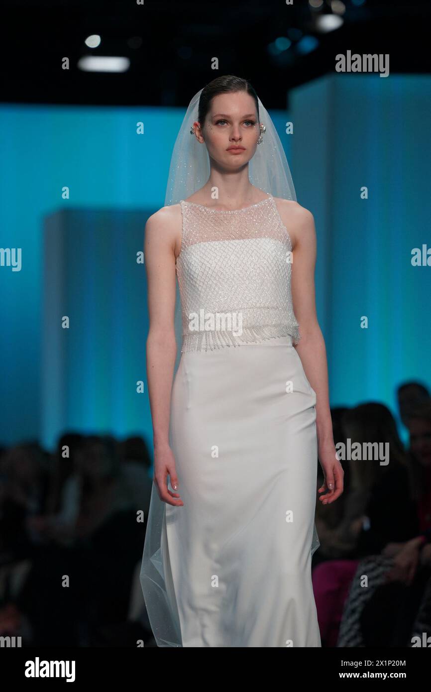 April 2024; Barcelona Bridal Fashion Week – Jesus Peiro Stockfoto