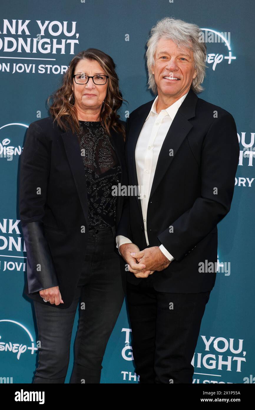 London, Großbritannien. April 2024. Dorothea Hurley und Jon Bon Jovi nehmen an der britischen Premiere Thank You, Goodnight: The Bon Jovi Story im Odeon Luxe am Leicester Square, London, Teil. (Foto: Cat Morley/SOPA Images/SIPA USA) Credit: SIPA USA/Alamy Live News Stockfoto