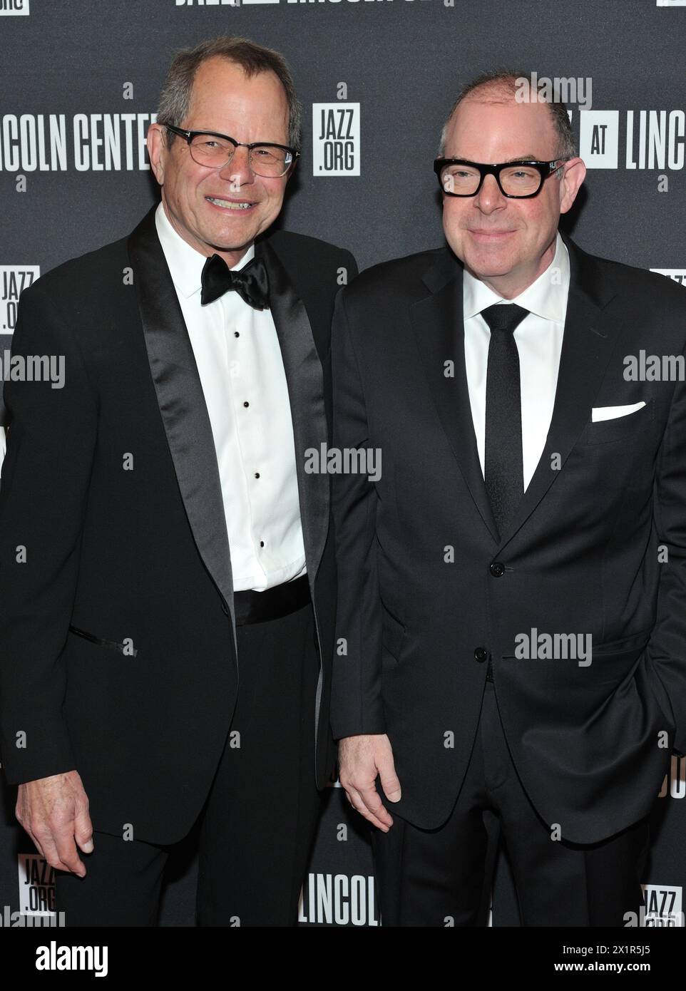 New York, USA. April 2024. L-R: Randall Kline und Bill Charlap nehmen am 17. April 2024 an der Jazz at Lincoln Center 2024 Benefit Gala im Jazz at Lincoln Center in New York Teil. (Foto: Stephen Smith/SIPA USA) Credit: SIPA USA/Alamy Live News Stockfoto