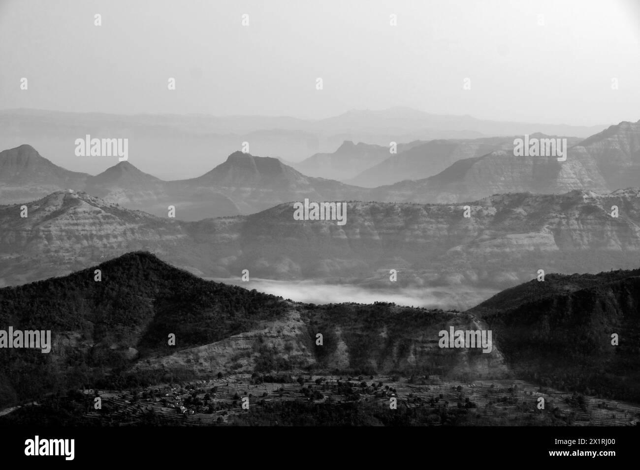 Pratapgad, Maharashtra, Indien - 24. März 2024 : Blick auf das Pratapgarh-Fort von Shivaji in der Nähe von mahabaleshwar. Stockfoto