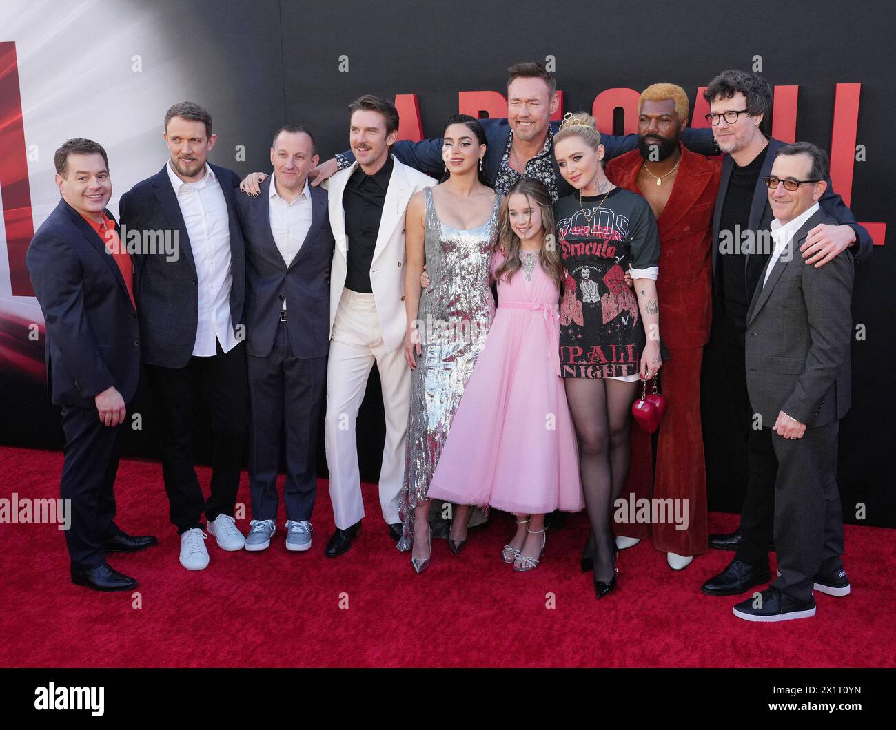 Los Angeles, USA. April 2024. (L-R) ABIGAIL Cast & Crew - Chad Villella, Matt Bettinelli-Olpin, William Sherak, Dan Stevens, Melissa Barrera, Kevin Durand, Alisha Weir, Kathryn Newton, William Catlett, Tyler Gillett und Paul Neinstein bei der Premiere der Universal Pictures ABIGAIL Los Angeles im Regency Village Theatre in Westwood, KALIFORNIEN, am Mittwoch, den 17. April 2024. (Foto: Sthanlee B. Mirador/SIPA USA) Credit: SIPA USA/Alamy Live News Stockfoto