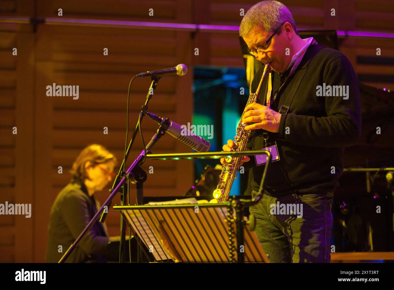 Ein Archiv mit Sound-Check- und Performance-Bildern von Jazzmusikern in Großbritannien und Europa Stockfoto