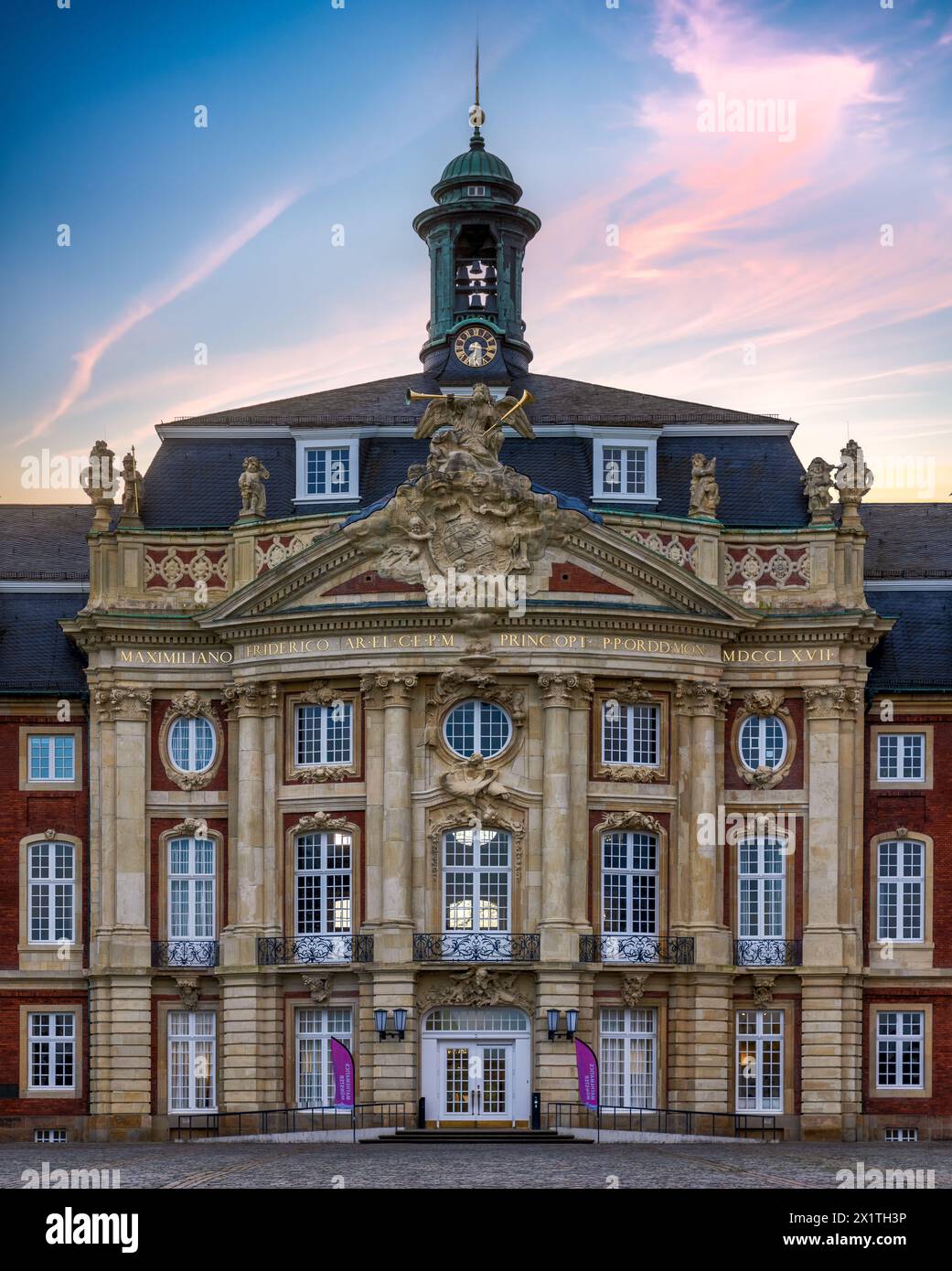 Das elegante Gebäude der Universität Münster Stockfoto