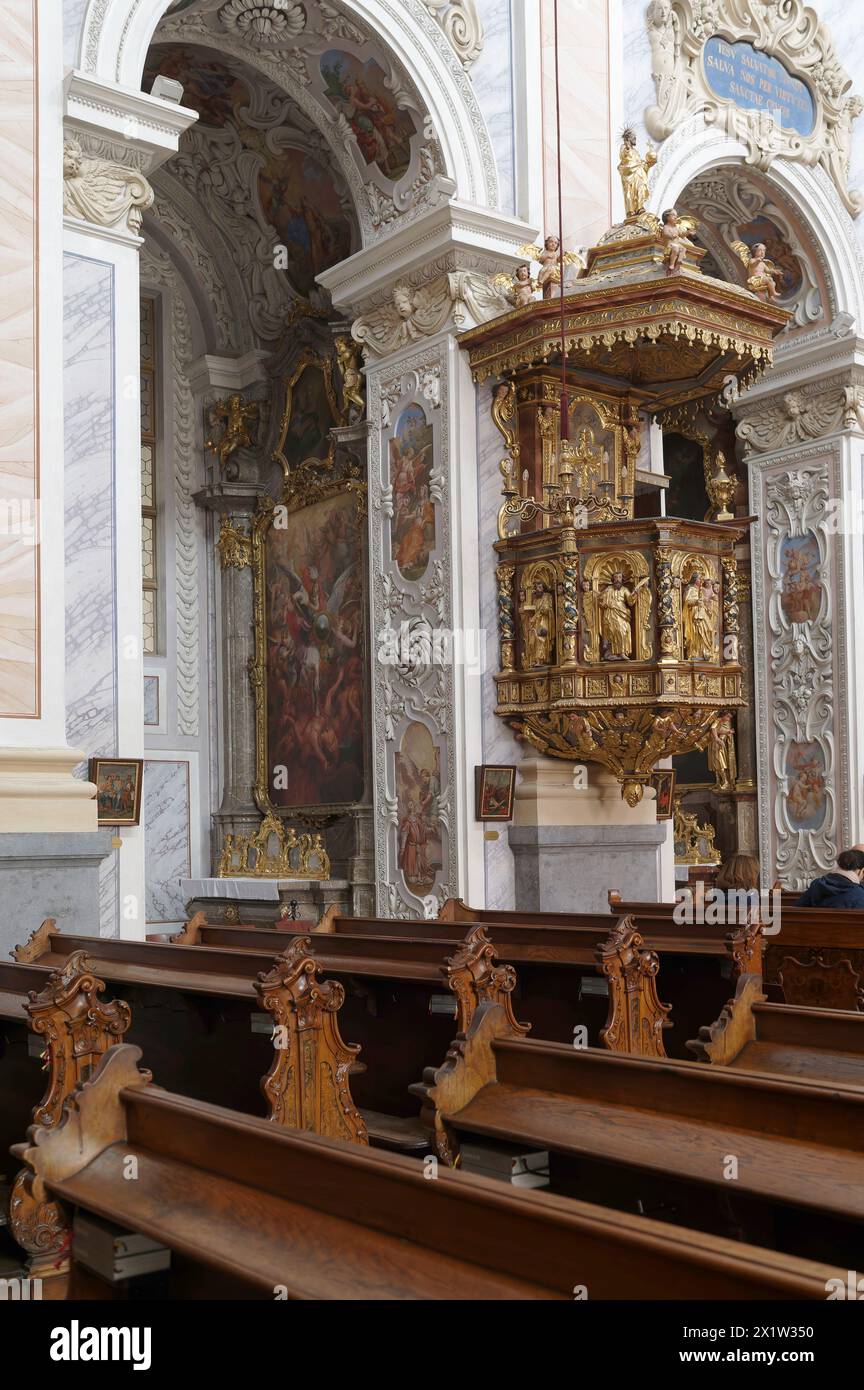 Niederösterreich, Österreich. Blick auf einen Seitenaltar in der Stiftskirche Göttweig Stockfoto