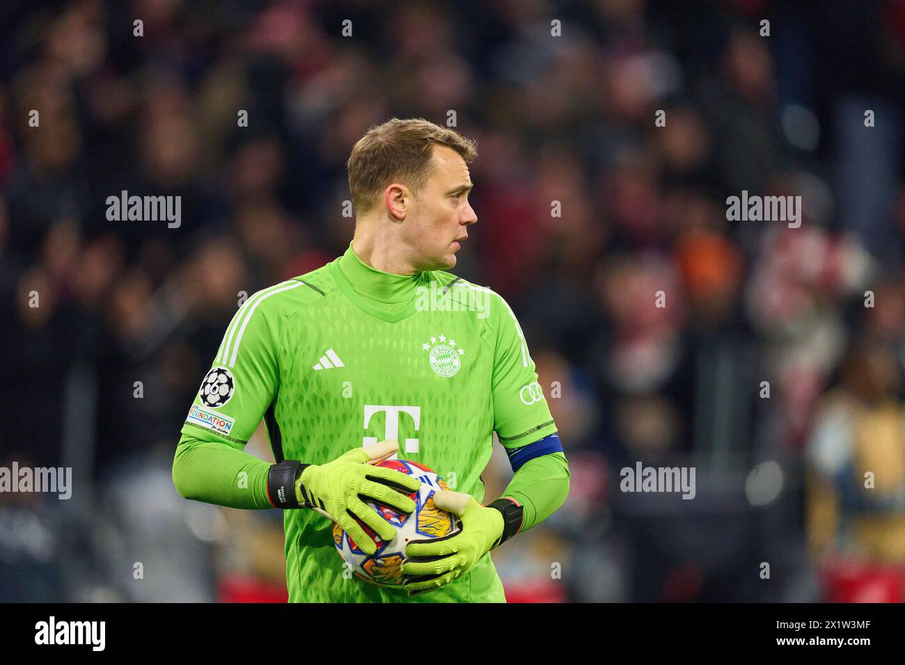 Manuel NEUER, Torhüter FCB 1 im Viertelfinalspiel FC BAYERN MÜNCHEN - FC ARSENAL LONDON 1-0 der UEFA Champions League in der Saison 2023/2024 in München, 17. April 2024. Viertelfinale, FCB, München Fotograf: ddp-Bilder / Sternbilder Stockfoto