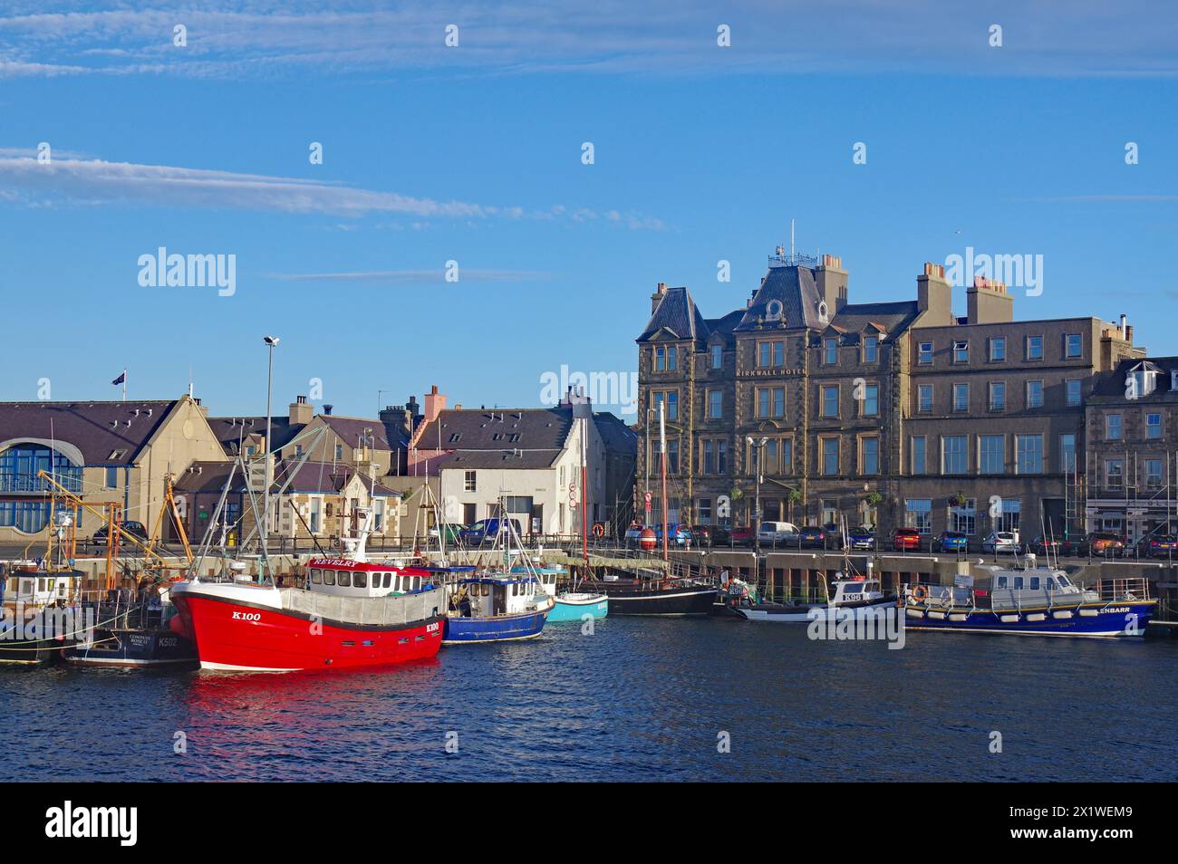Fischerboote im Hafen von Kirkwall, Orkney Islands, Schottland, Großbritannien Stockfoto