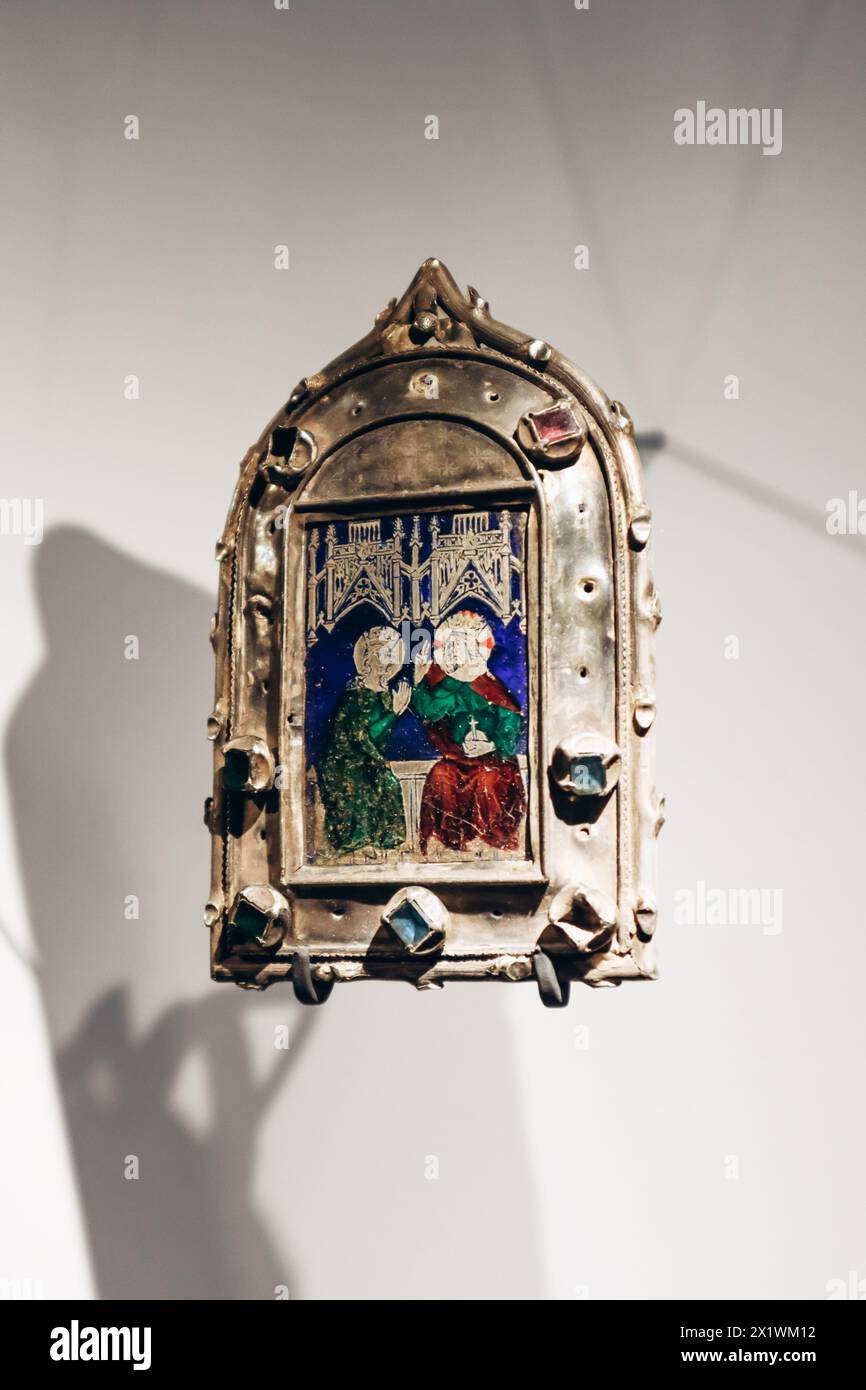 Monaco, Monaco - 2. September 2023: Antike Dekorationen und Symbole der königlichen Familie Grimaldi im Fürstenpalast von Monaco Stockfoto