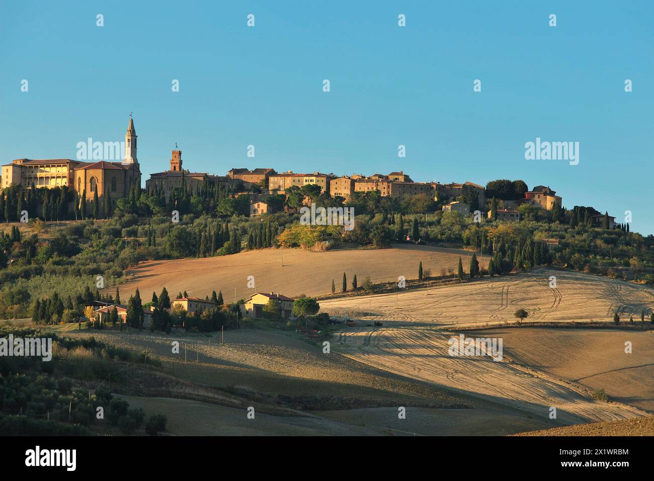 Val d'orcia. Blick auf Pienza. Provinz Siena. Toskana. Italien Stockfoto