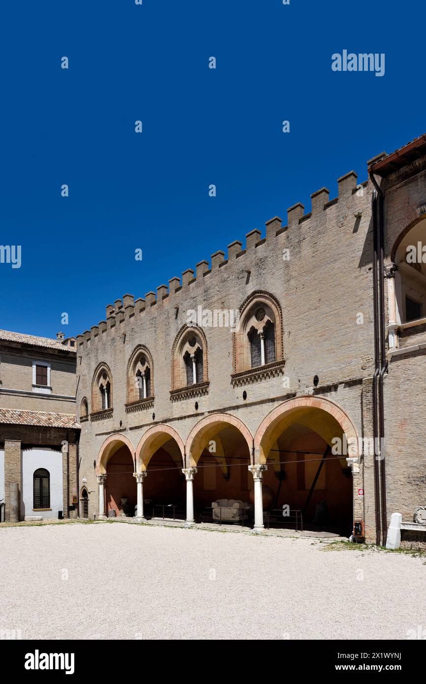 Malatesta Court. Fano. Marken. Italien Stockfoto