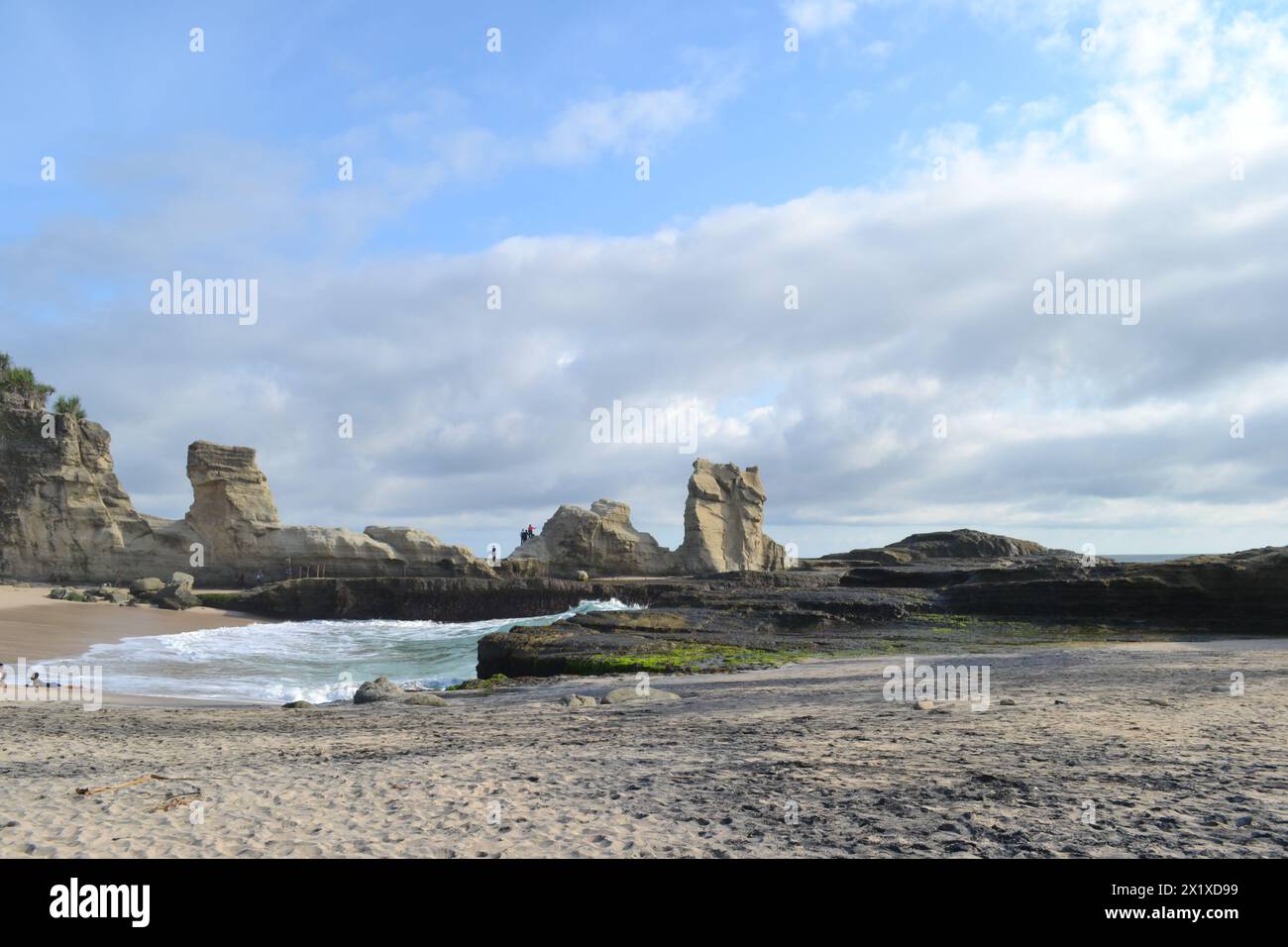 Blick auf Klayar Beach an einem hellen Nachmittag Stockfoto