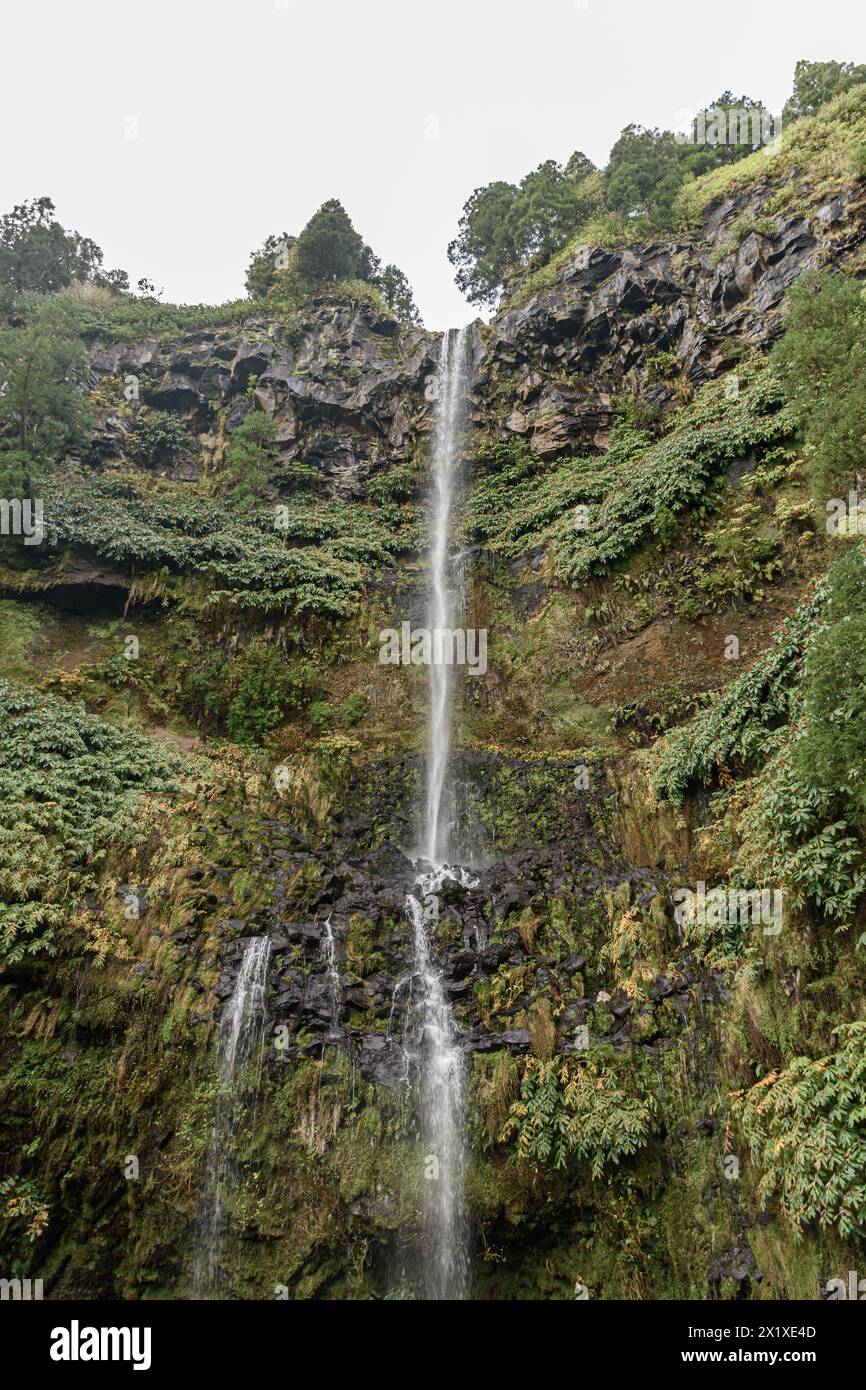 Der Wasserfall Salto da Inglesa auf der Insel Sao Miguel auf den Azoren Stockfoto