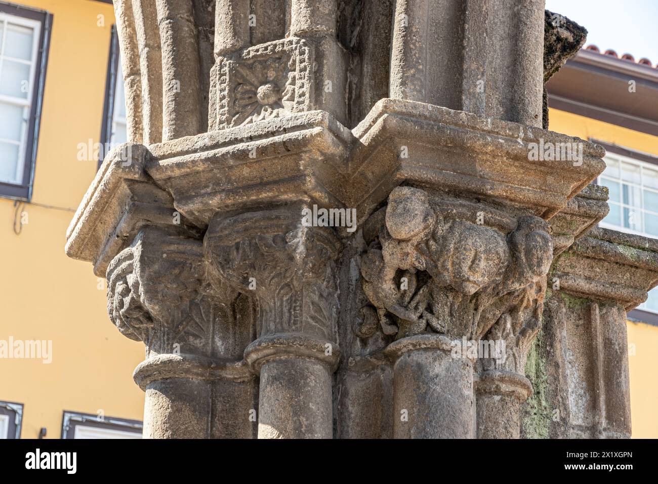 Guimaraes, Portugal. Das Padrao do Salado, das von König Afonso IV. Von Portugal errichtet wurde, um den Sieg in der Schlacht von Rio Salado zu gedenken Stockfoto