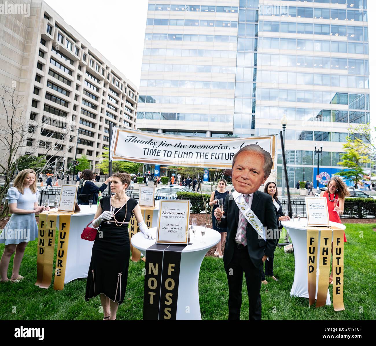 18. April der IWF und die Weltbank haben ihre Frühjahrstagung 2024 in Washington DC hier sind einige Fotos neben den Protesten der Treffen Stockfoto