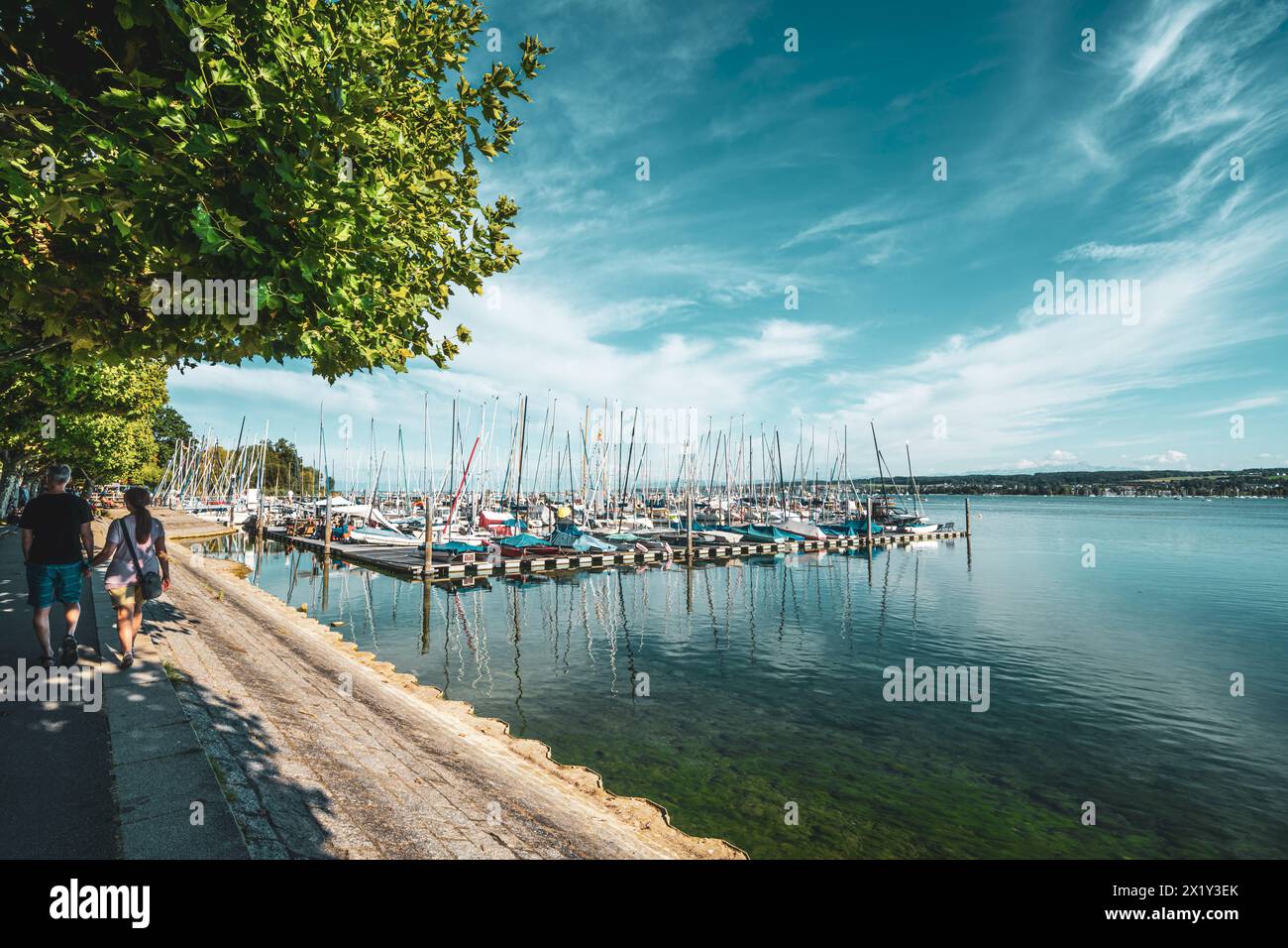 Wunderschönes Feuerwerk beim Seeuchtfest am Bodensee. Konstanz, Baden-Württemberg, Deutschland. Stockfoto