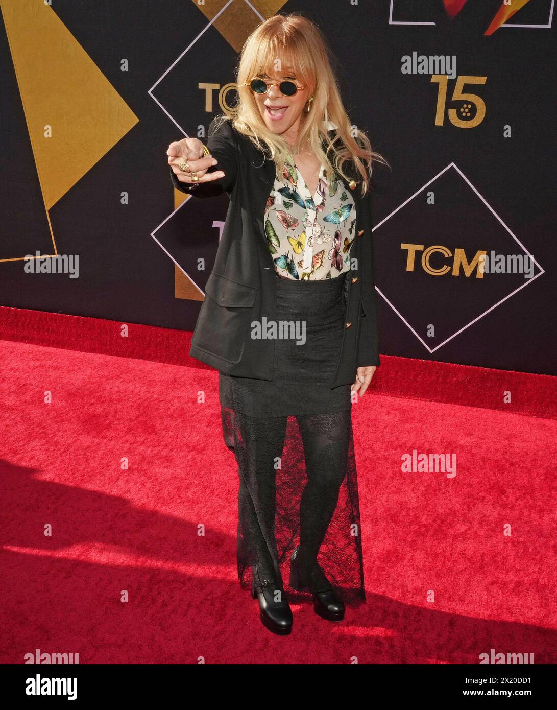 Los Angeles, USA. April 2024. Rosanna Arquette trifft am Donnerstag, den 18. April 2024, bei der Eröffnung des TCM Classic Film Festivals 2024 im TCL Chinese Theatre in Hollywood ein. (Foto: Sthanlee B. Mirador/SIPA USA) Credit: SIPA USA/Alamy Live News Stockfoto
