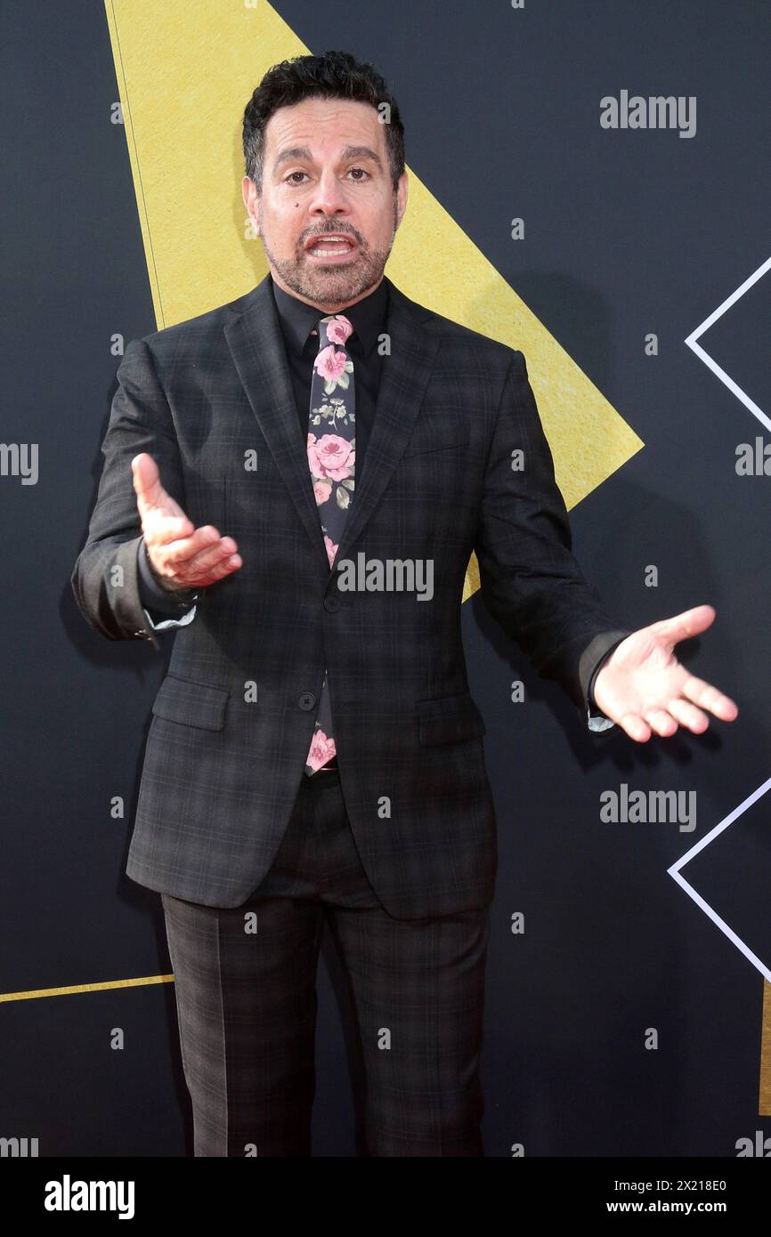 April 2024, Los Angeles, CA, USA: LOS ANGELES - 18. APR: Mario Cantone beim TCM Classic Film Festival Opening Night 2024 - Präsentation zum 30. Jahrestag von „Pulp Fiction“ im TCL Chinese Theater IMAX am 18. April 2024 in Los Angeles, CA (Credit Image: © Kay Blake/ZUMA Press Wire) NUR REDAKTIONELLE VERWENDUNG! Nicht für kommerzielle ZWECKE! Stockfoto