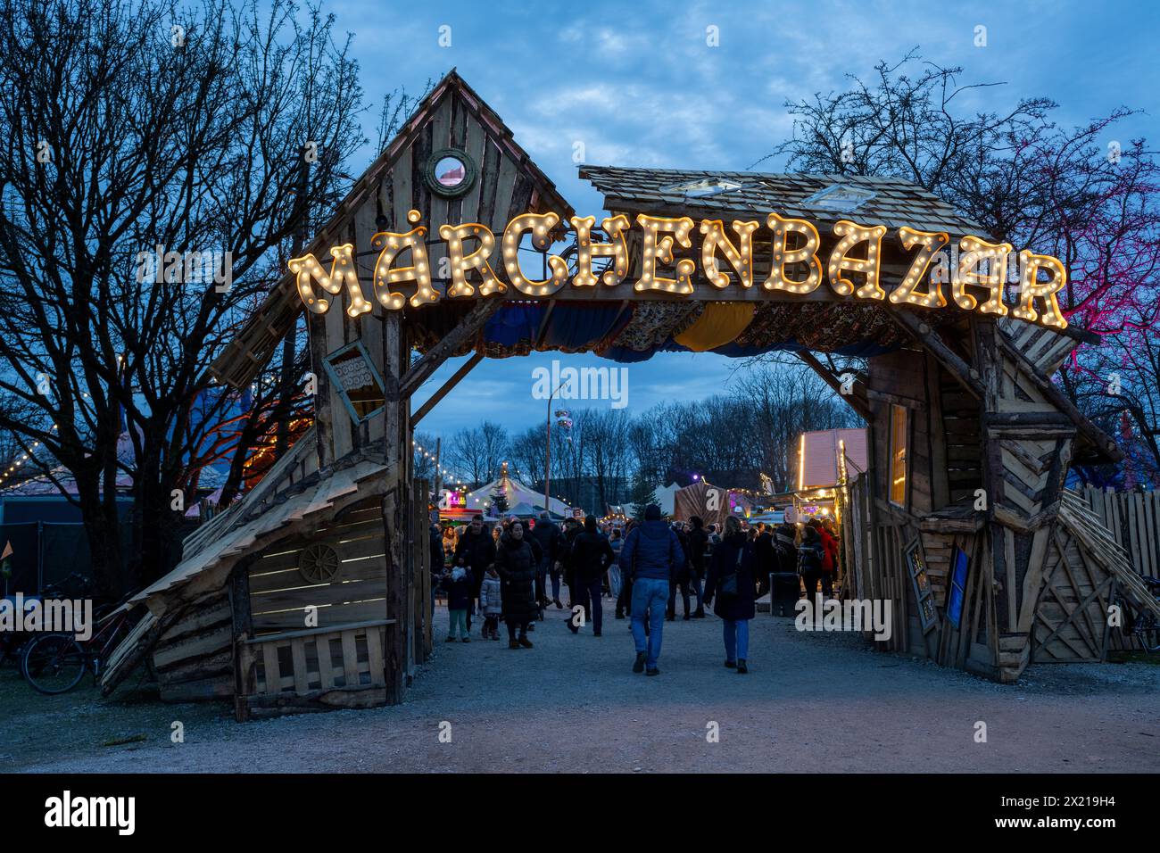 Märchenbasar im Münchner Olympiapark Stockfoto