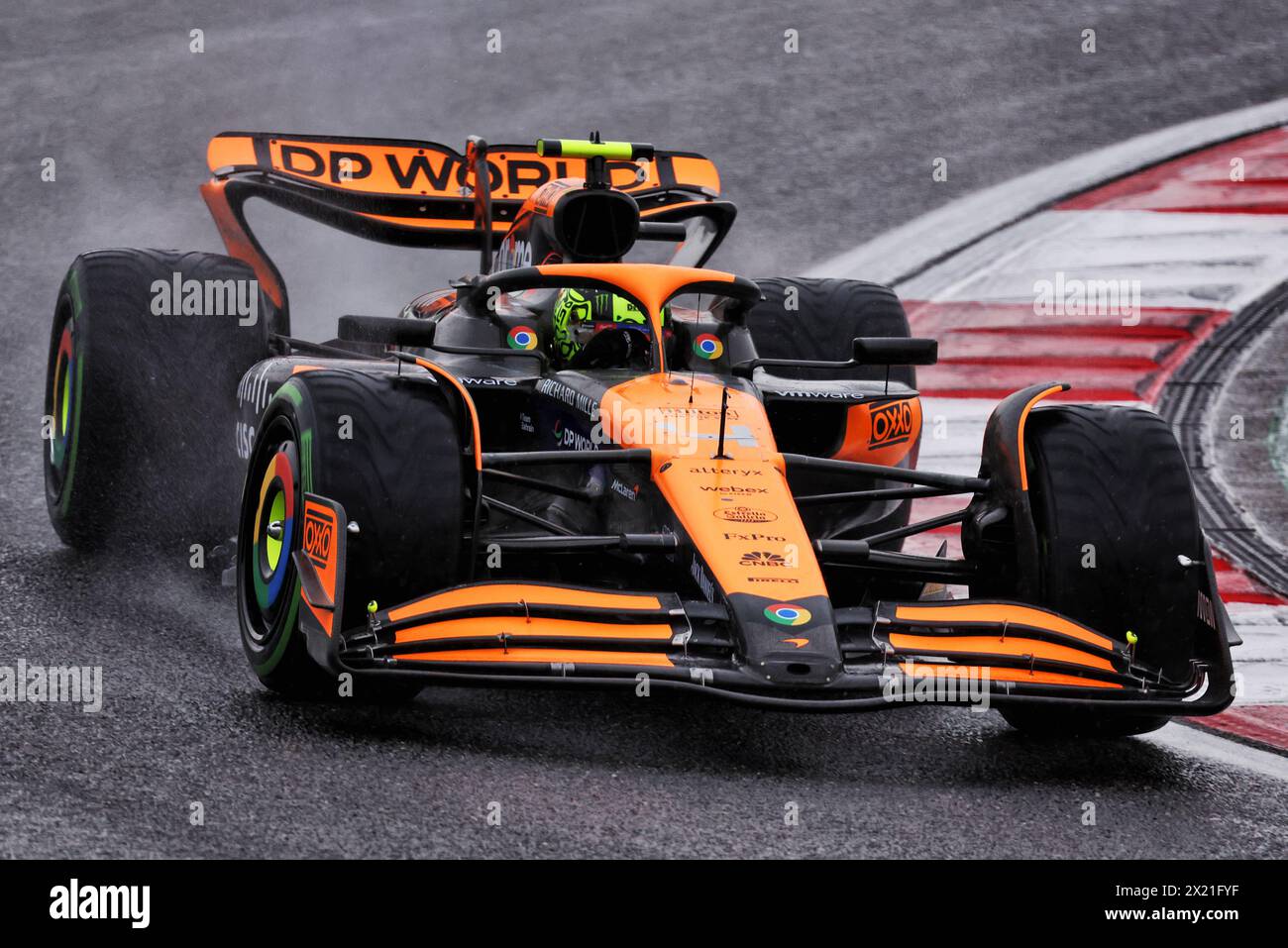Shanghai, China. April 2024. Lando Norris (GBR) McLaren MCL38. 19.04.2024. Formel-1-Weltmeisterschaft, Rd 5, Großer Preis Von China, Shanghai, China, Sprint Qualifikationstag. Das Foto sollte lauten: XPB/Alamy Live News. Stockfoto