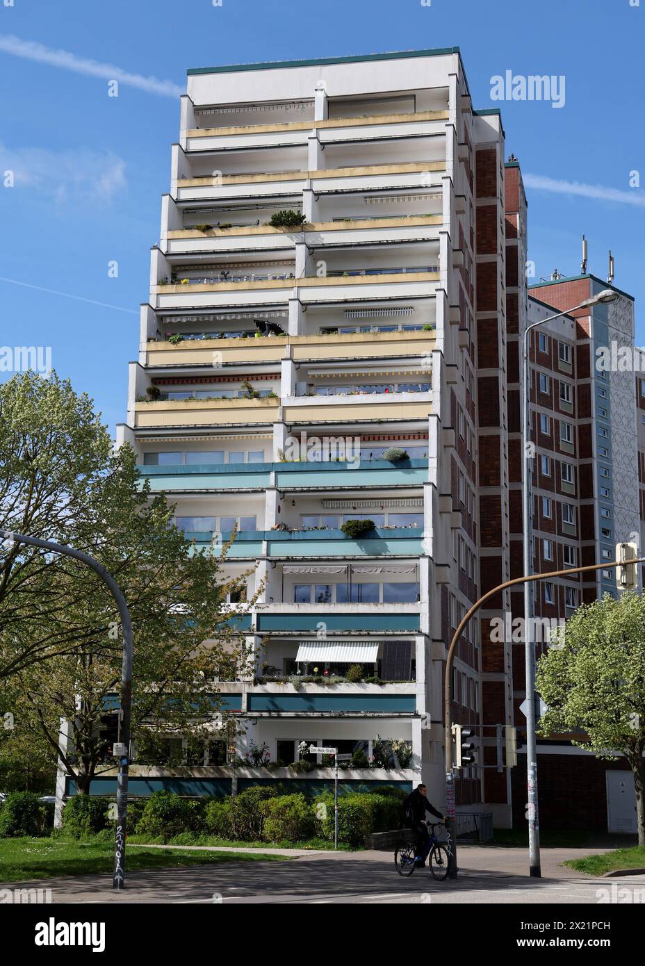 Rostock, Deutschland. April 2024. Das sogenannte Terrassenhaus im
