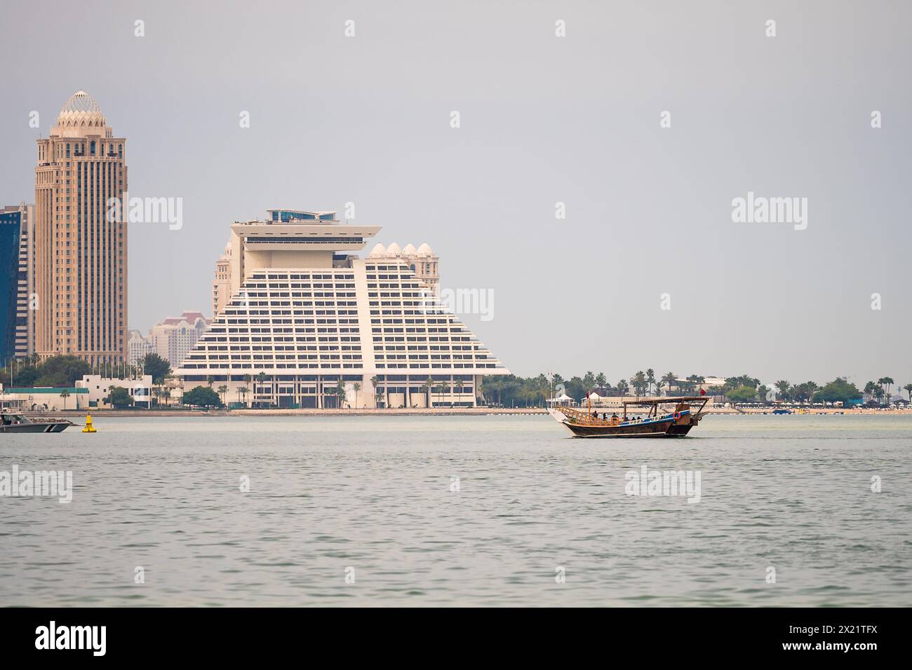Skyline Doha am Nachmittag in Doha Corneach, Katar 10-04-2024 Stockfoto