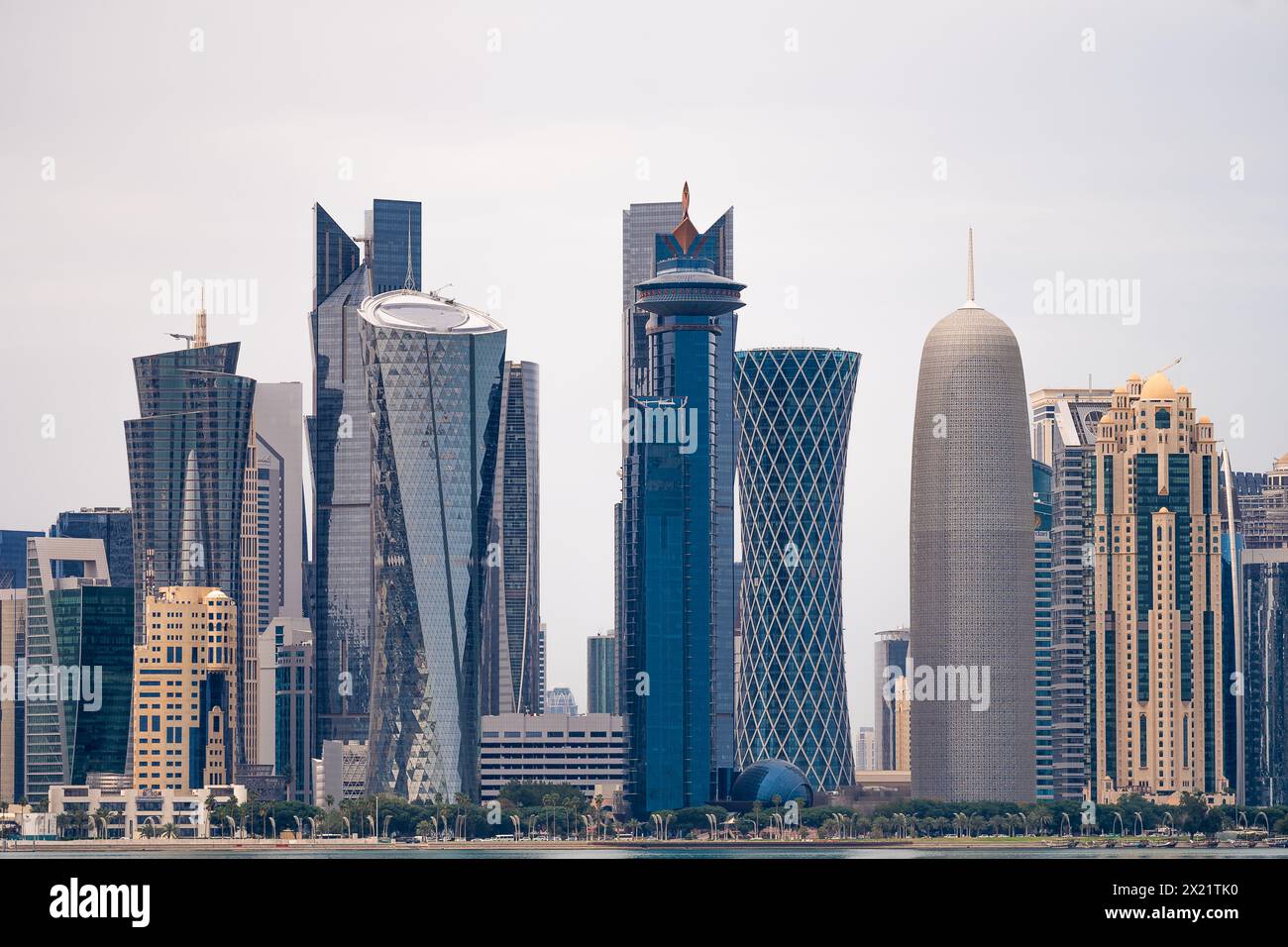 Skyline Doha am Nachmittag in Doha Corneach, Katar 10-04-2024 Stockfoto