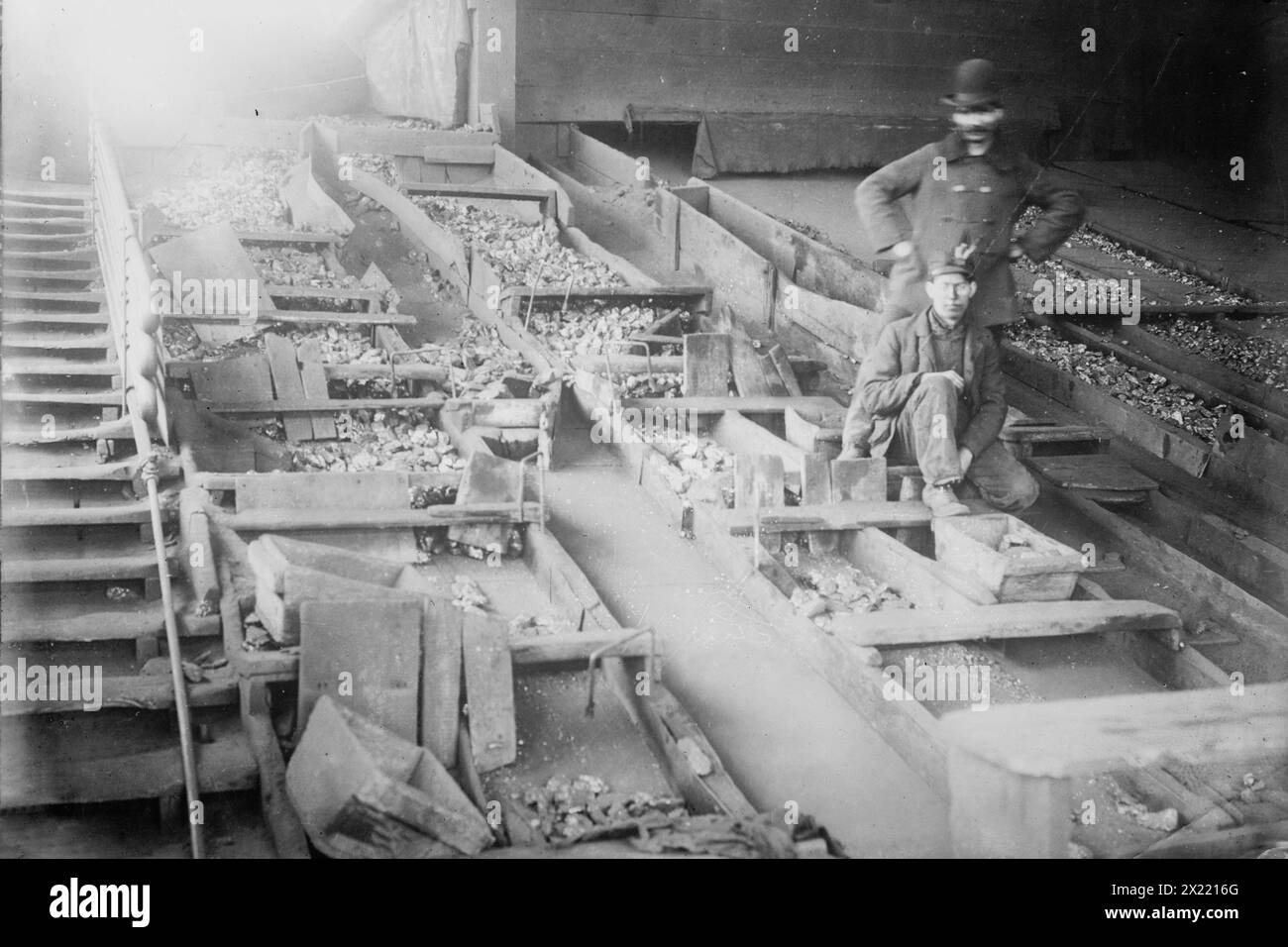 Bergleute unter den Kohleboxen, S. Wilkes-Barre, PA., 1912. Stockfoto