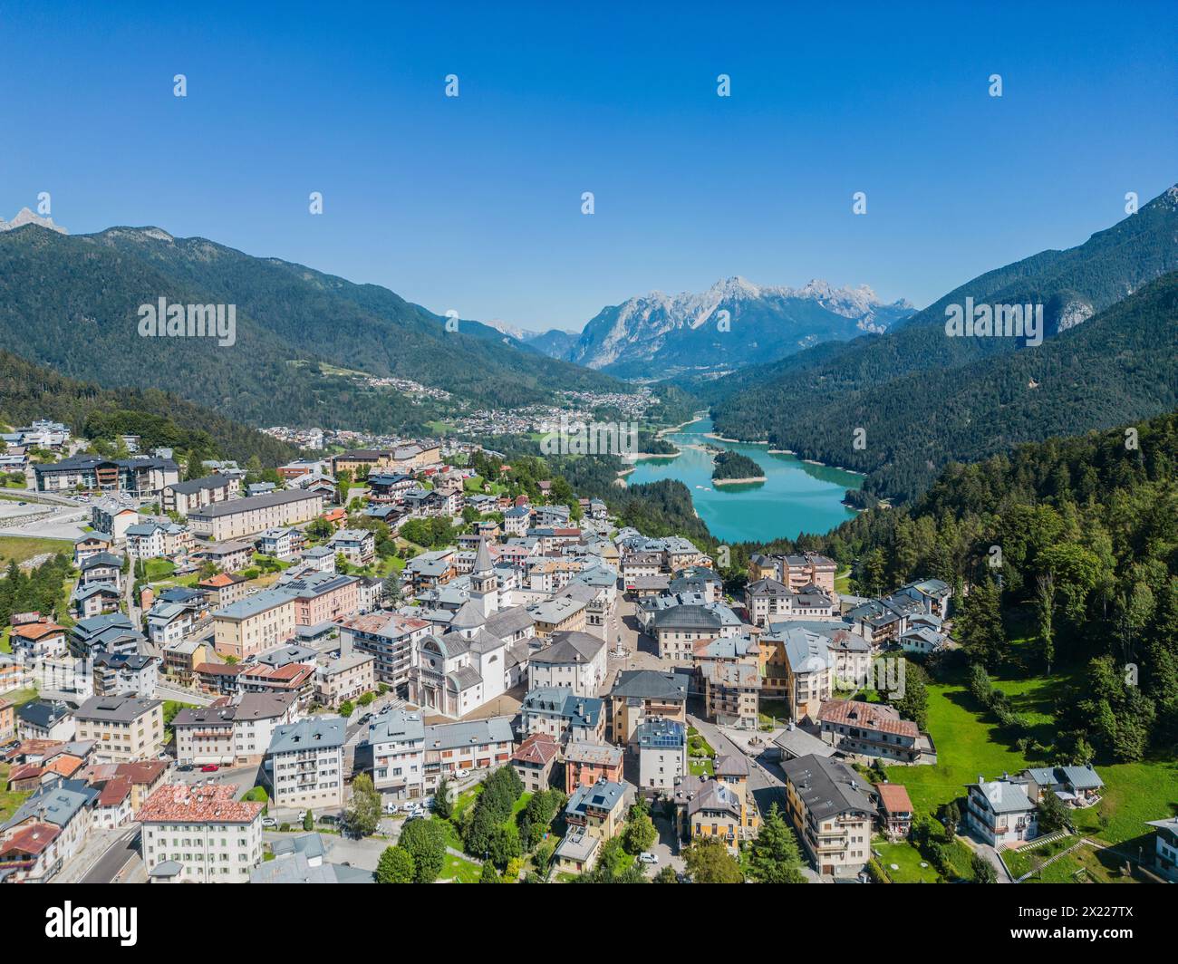 Luftaufnahme der Pieve di Cadore, Provinz Belluno, Südtirol, Alpen, Dolomiten, Veneto, Venetien, Italien Stockfoto