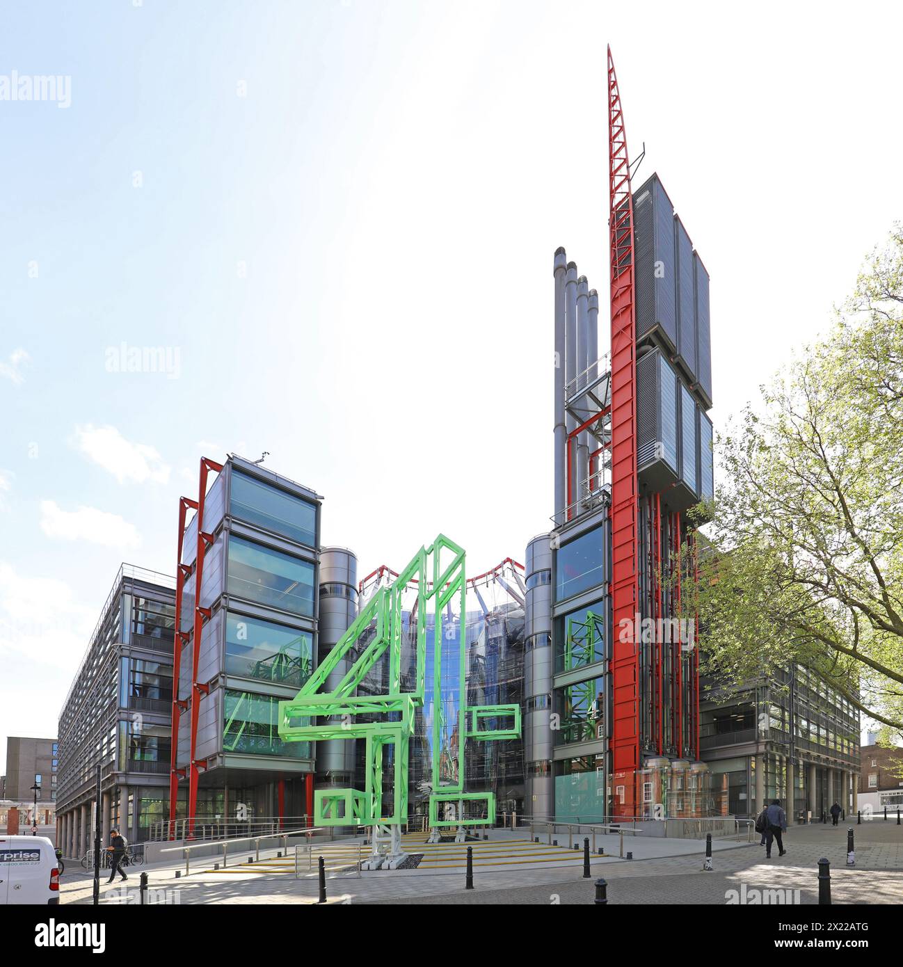 Das Channel 4-Gebäude an der Horseferry Road, London. Hauptquartier des unabhängigen Fernsehsenders. Entworfen von Richard Rogers, eröffnet 1994. Verkauft werden, um Kosten zu sparen Stockfoto