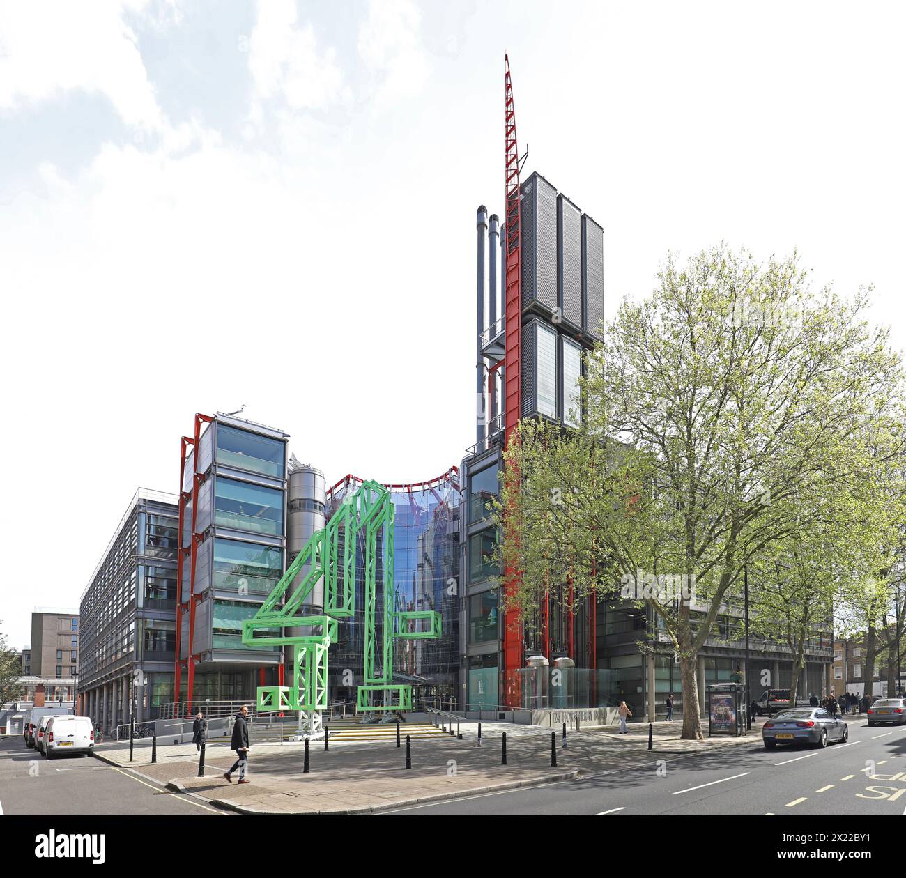 Das Channel 4-Gebäude an der Horseferry Road, London. Hauptquartier des unabhängigen Fernsehsenders. Entworfen von Richard Rogers, eröffnet 1994. Verkauft werden, um Kosten zu sparen Stockfoto