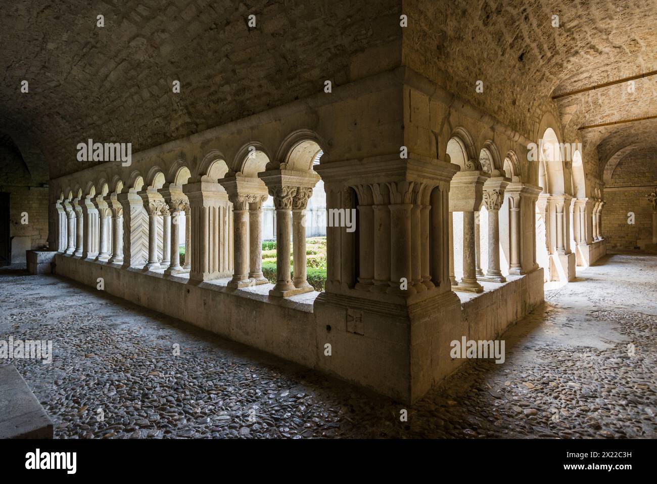 Kreuzgang, romanische Kirche, Kathedrale Notre-Dame de Nazareth, Vaison-la-Romaine, Departement Vaucluse, Provence, Provence-Alpes-Côte dAzur, Frankreich Stockfoto