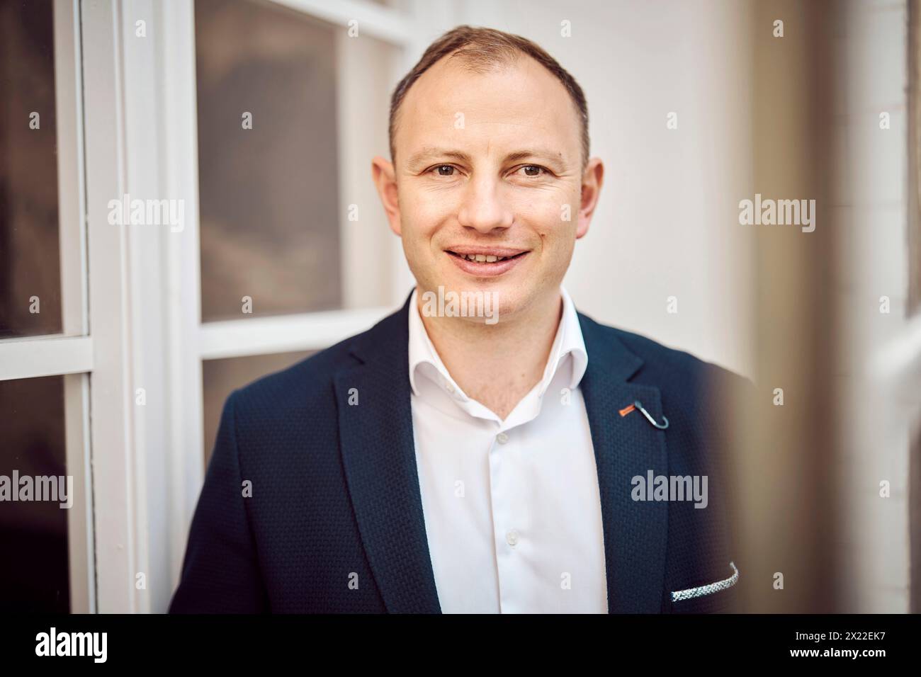 Ondrej Knotek, tschechischer Abgeordneter und Kandidat bei den bevorstehenden Europawahlen, wird in einem Interview für die Tschechische Nachrichtenagentur (CTK) in Prag dargestellt Stockfoto