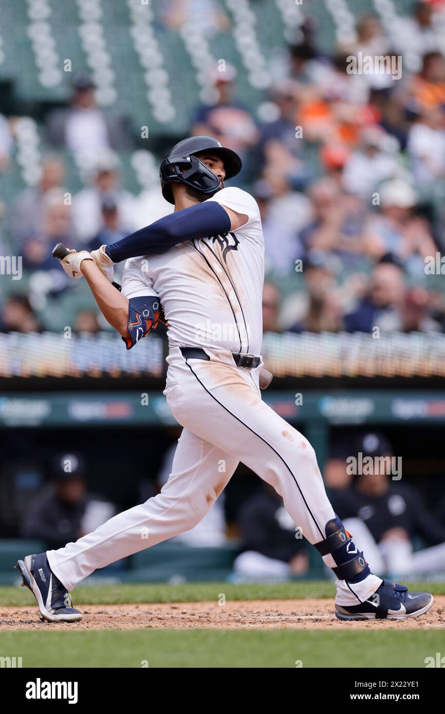 DETROIT, MI – 18. APRIL 2024: Der Outfield-Spieler Riley Greene (31) der Detroit Tigers schlägt während eines MLB-Spiels gegen die Texas Rangers im Comerica Park in Detroit, Michigan. (Foto: Joe Robbins/Image of Sport) Stockfoto