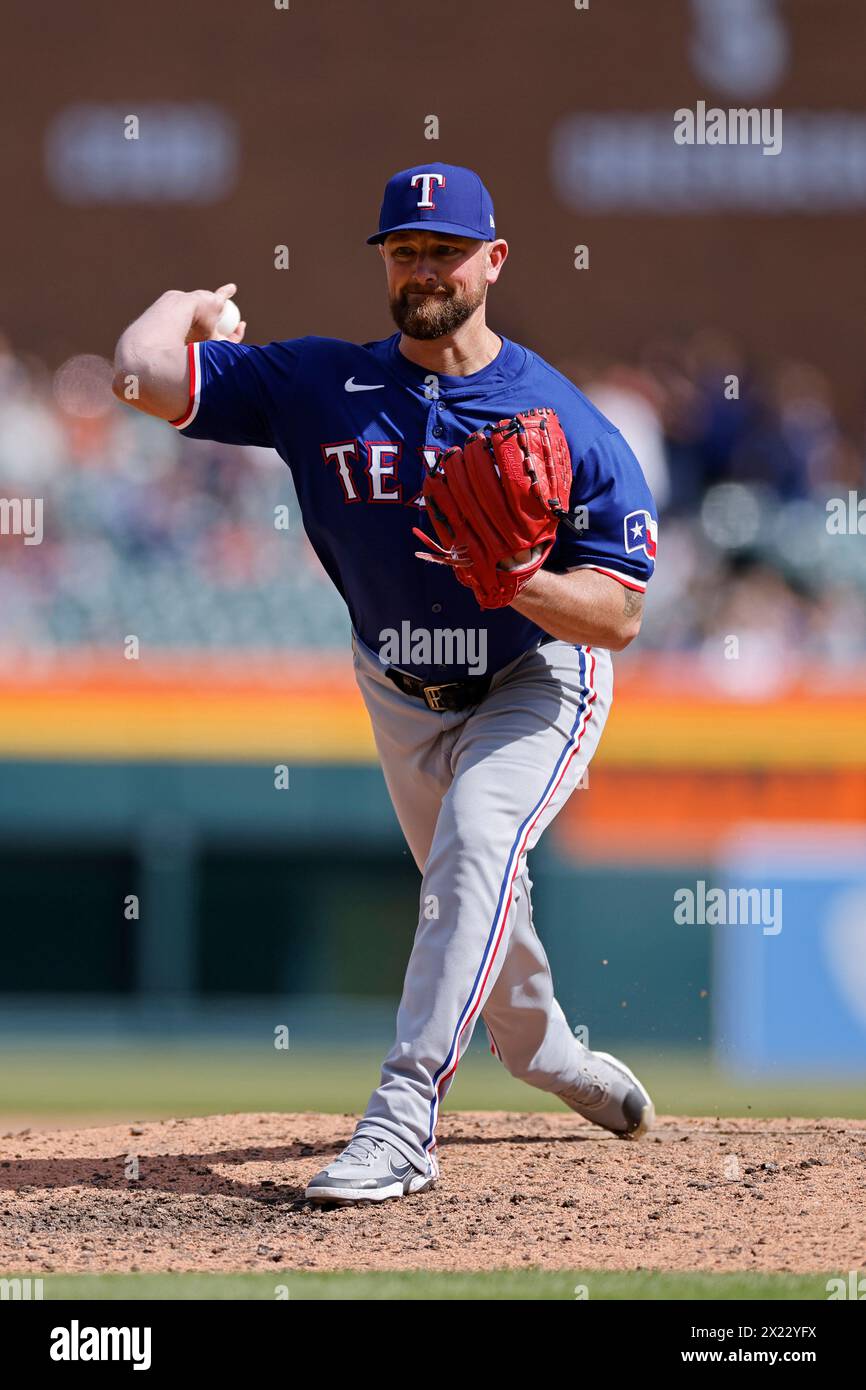 DETROIT, MI - 18. APRIL: Der Texas Rangers Pitcher Kirby Yates (39) spielt während eines MLB-Spiels gegen die Detroit Tigers am 18. April 2024 im Comerica Park in Detroit, Michigan. (Foto: Joe Robbins/Image of Sport) Stockfoto