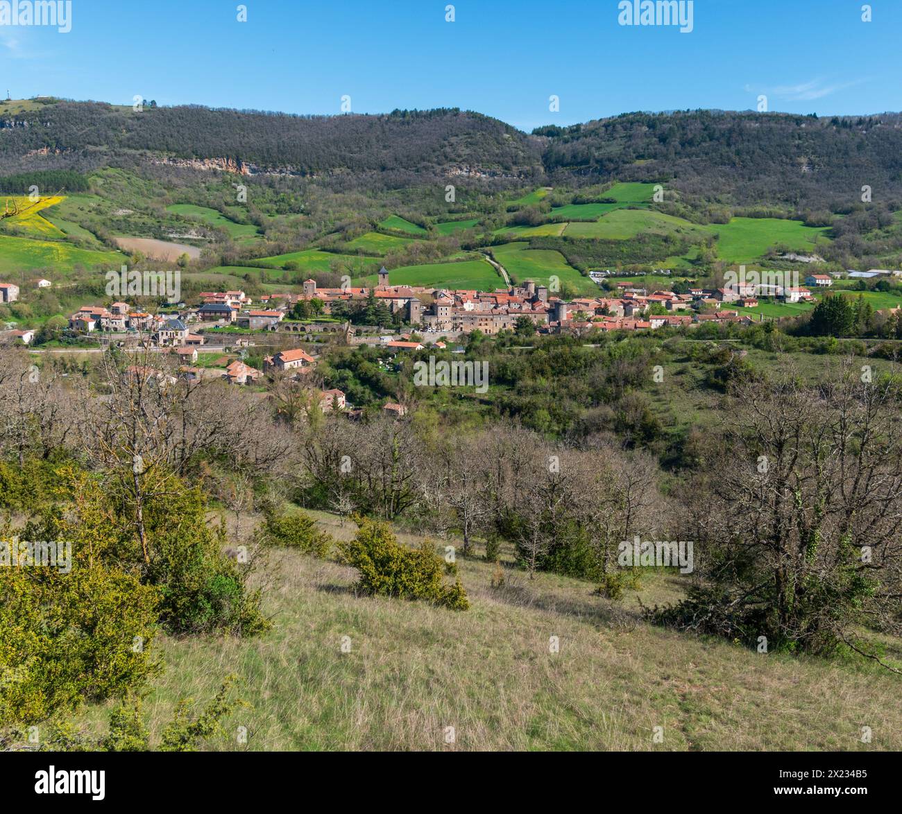 Das Dorf Sainte-Eulalie-de-Cernon im Departement Aveyron in Frankreich Stockfoto
