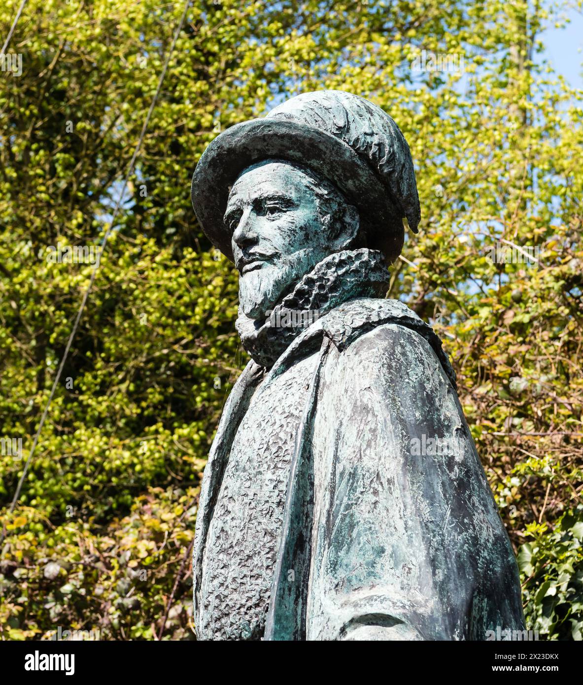 Statue von Sir Walter Raleigh in East Budleigh. Stockfoto