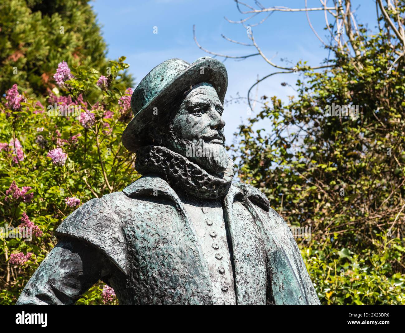 Statue von Sir Walter Raleigh in East Budleigh. Stockfoto
