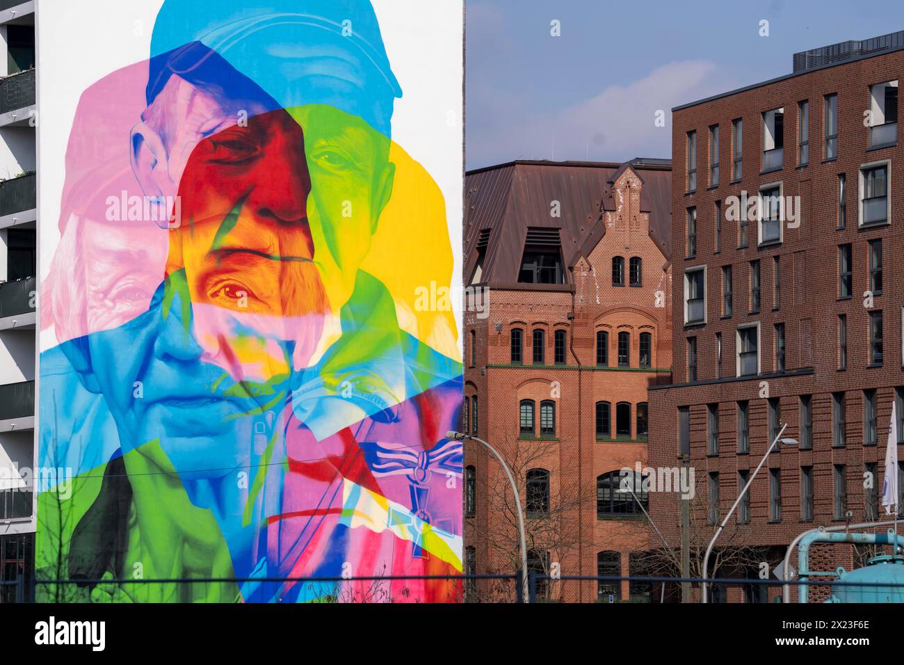 HafenCity, Überseequartier, Wandbild auf der Shanghaiallee, 'Dear Uwe x 30 Jahre Hinz&Kunzt' entstand anlässlich des 30. Jahrestages des Hambur Stockfoto