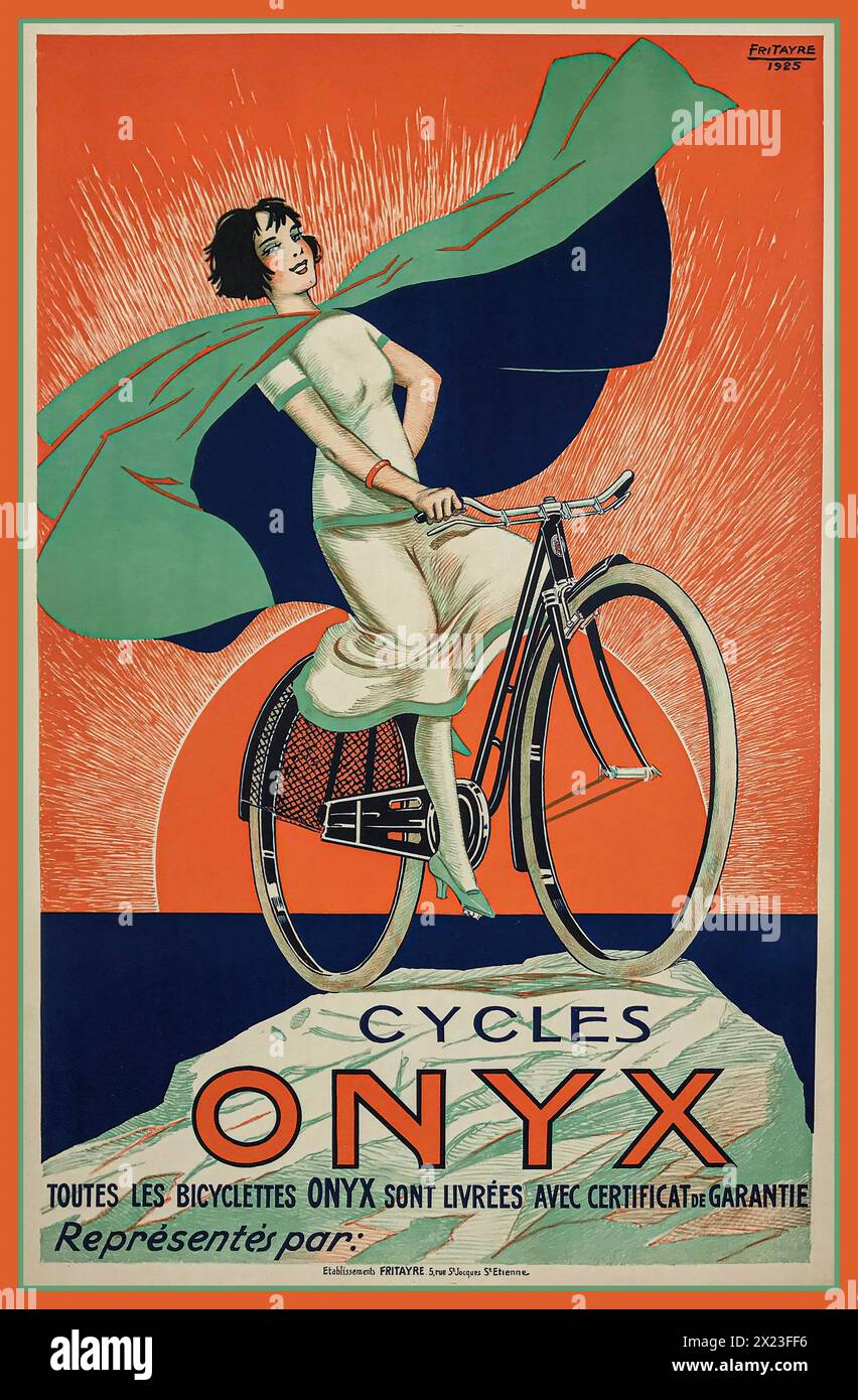 VINTAGE-Poster „Cycles Onyx“ aus den 1900er Jahren des Künstlers Fritayre 1925 Vintage French Bicycle Company Lithograph Poster. Frau in einem blauen und grünen umhang auf einem Fahrrad auf einem Berggipfel mit Sonnenuntergang hinter sich. Künstler: Fritayre 1925 St. Etienne Französisch Frankreich Stockfoto