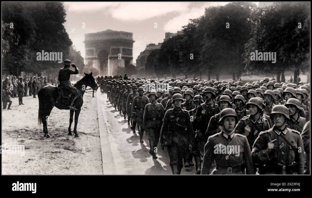 Nazi-Deutschland besetzte Paris-Frankreich mit Wehrmachtstreitkräften, die die Avenue Foch hinuntermarschieren, mit Arc de Triomphe im Hintergrund Paris-Frankreich Stockfoto