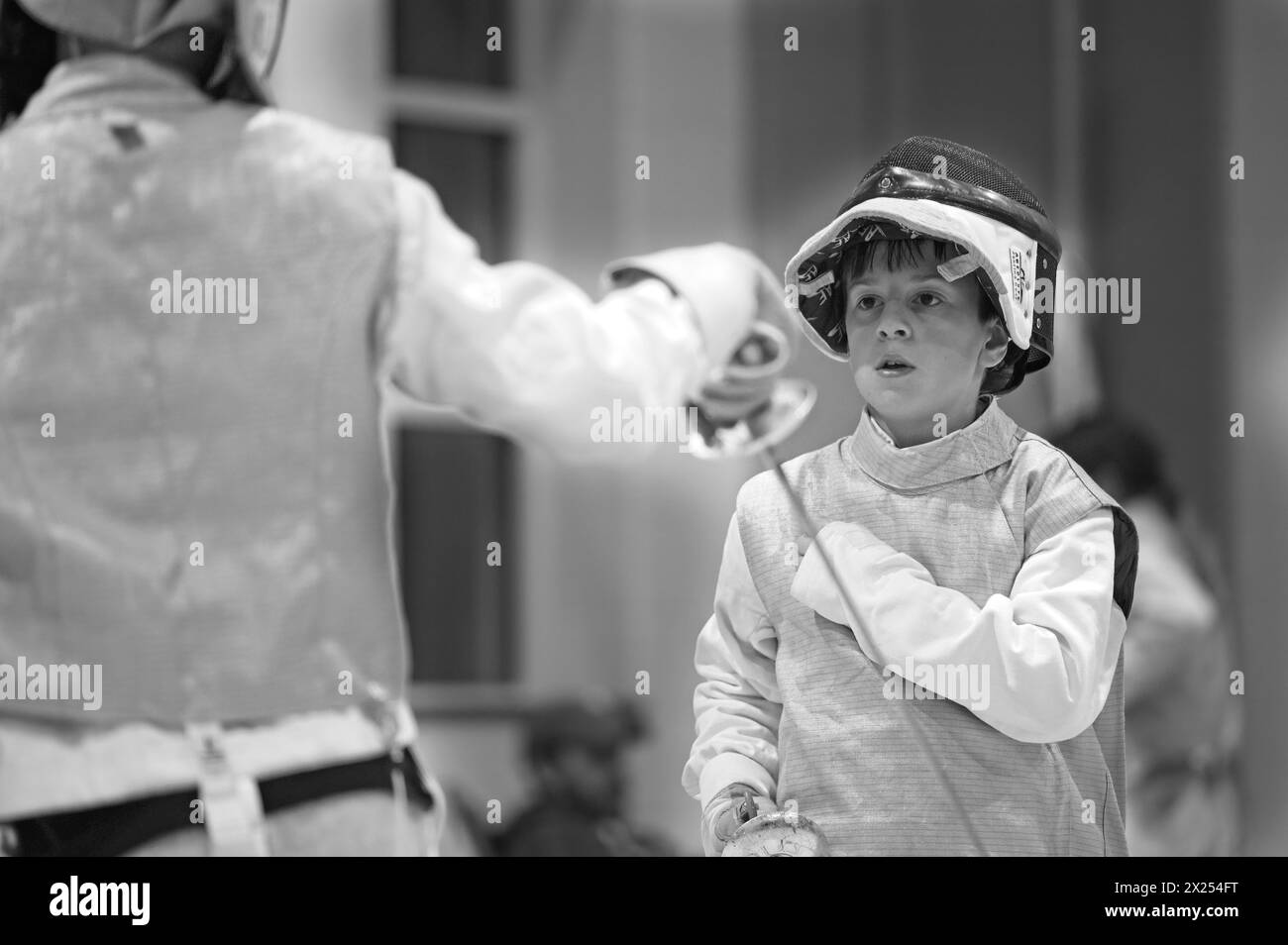 USA - 19.04.2024: Out of Nowhere Fencing, bietet Unterricht im Fechten für alle Niveaus unter dem wachsamen Auge von Trainer David C. Stockfoto