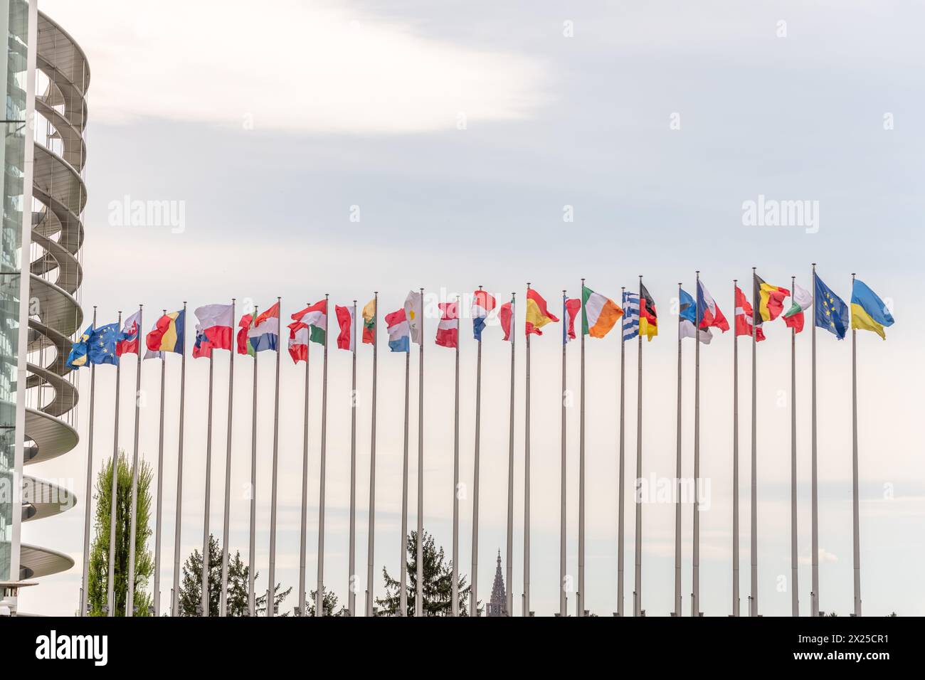 Flaggen europäischer Länder vor dem Europäischen Parlament in Straßburg. BAS rhin, Elsass, Grand EST, Frankreich, Europa Stockfoto