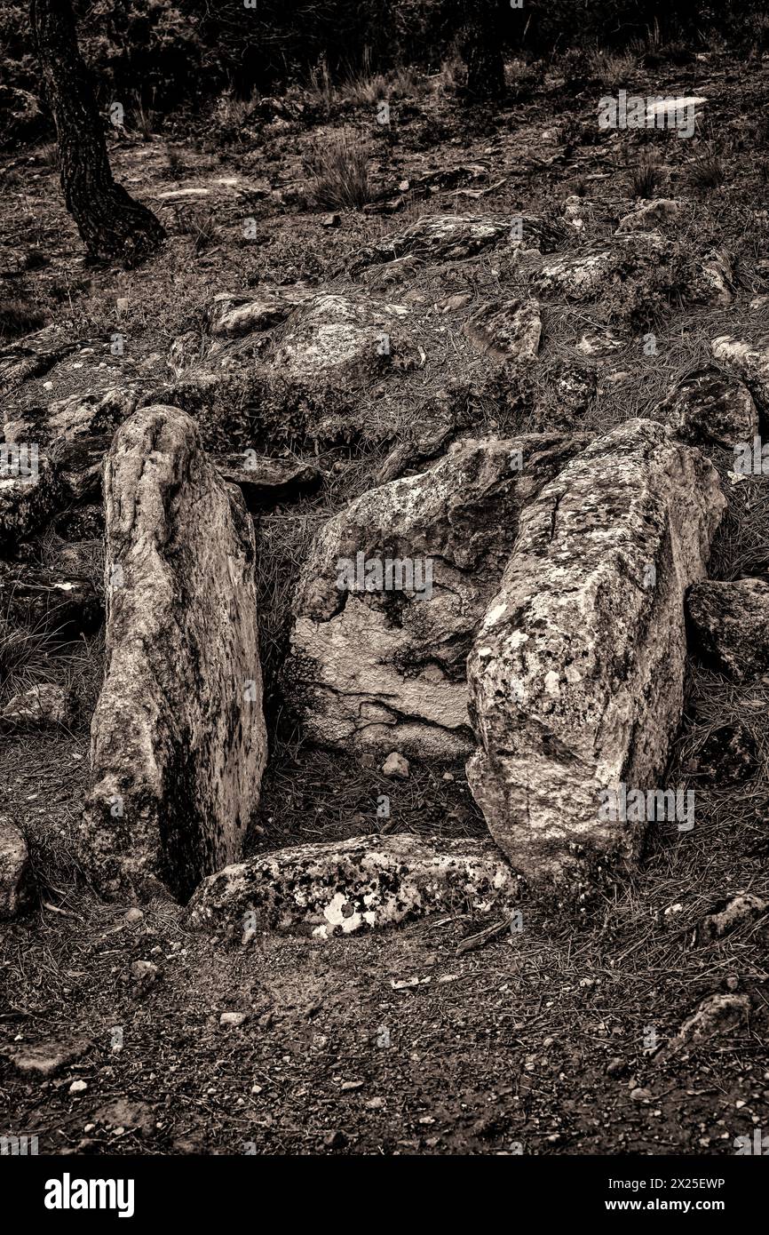 Bronzezeitlicher Grabhügel in Arens de Lledó, Teruel, Spanien. Mai 2022 Stockfoto