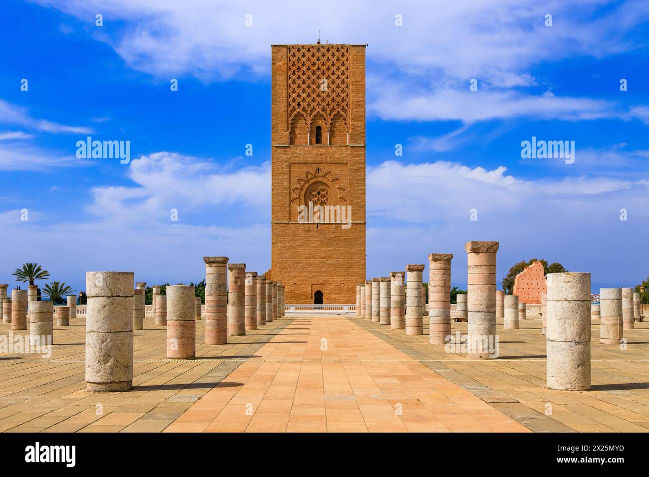 Rabat, Marokko. Hassan Tower ist eine beliebte Touristenattraktion und UNESCO-Weltkulturerbe. Stockfoto