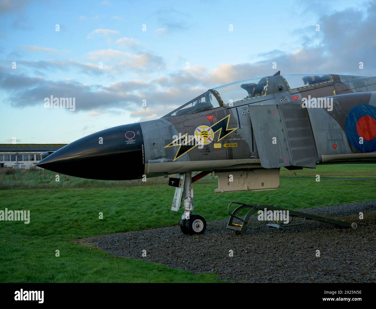 RAF-Phantom FGR2 XV406 bei Fotoshootings am Abend/bei Nacht Stockfoto