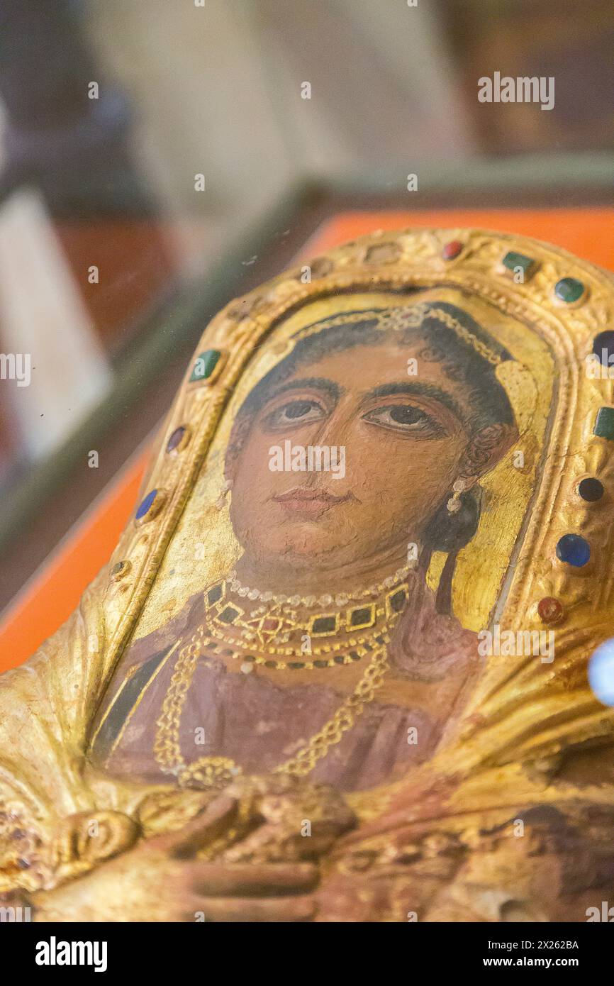 Ägypten, Kairo, Ägyptisches Museum, das goldene Mädchen, ein Fayum-Porträt aus Hawara. Stockfoto